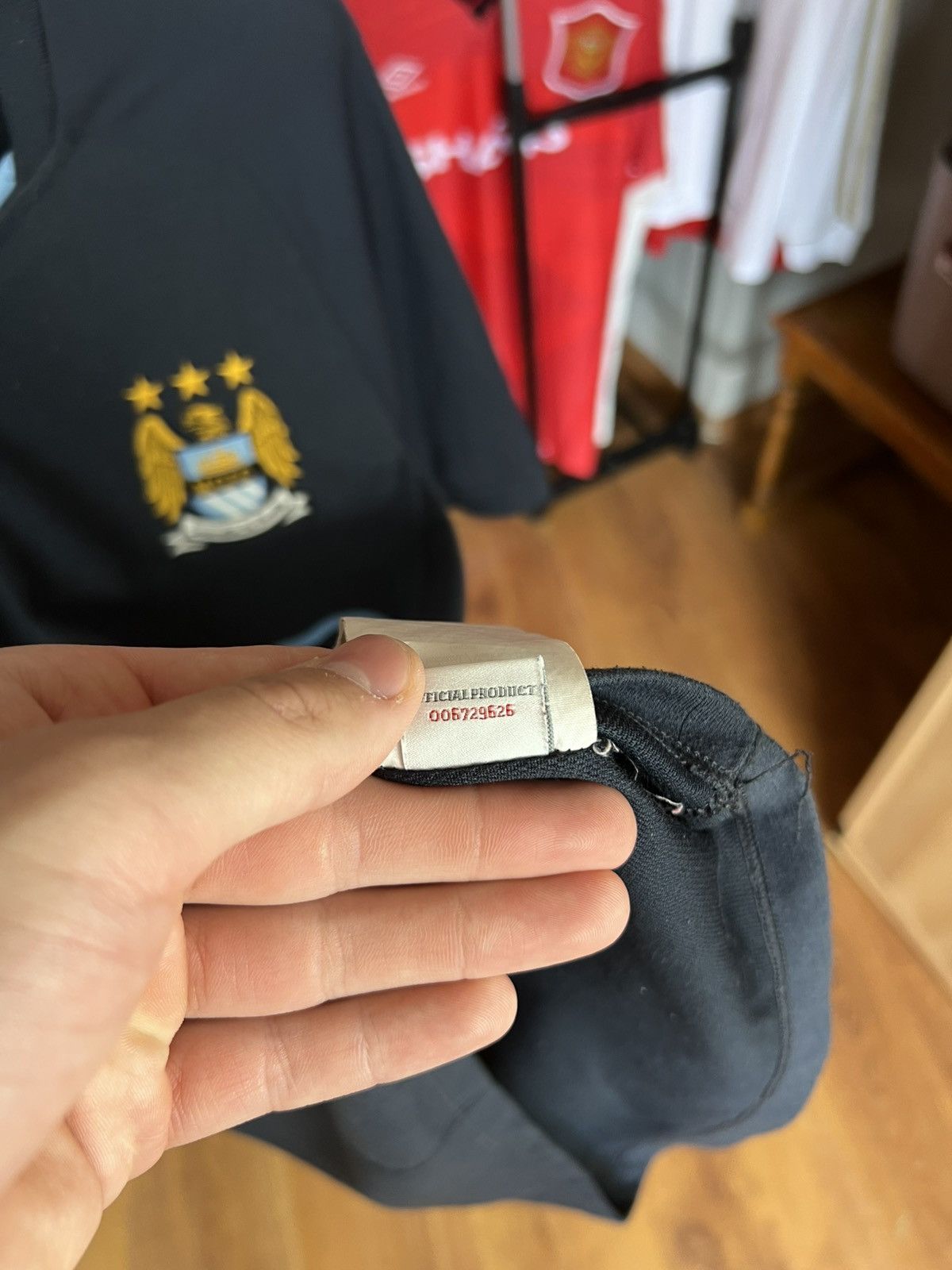 Umbro Soccer Jersey Umbro Manchester City 2010/11 David Silva #21 Size US S / EU 44-46 / 1 - 6 Thumbnail