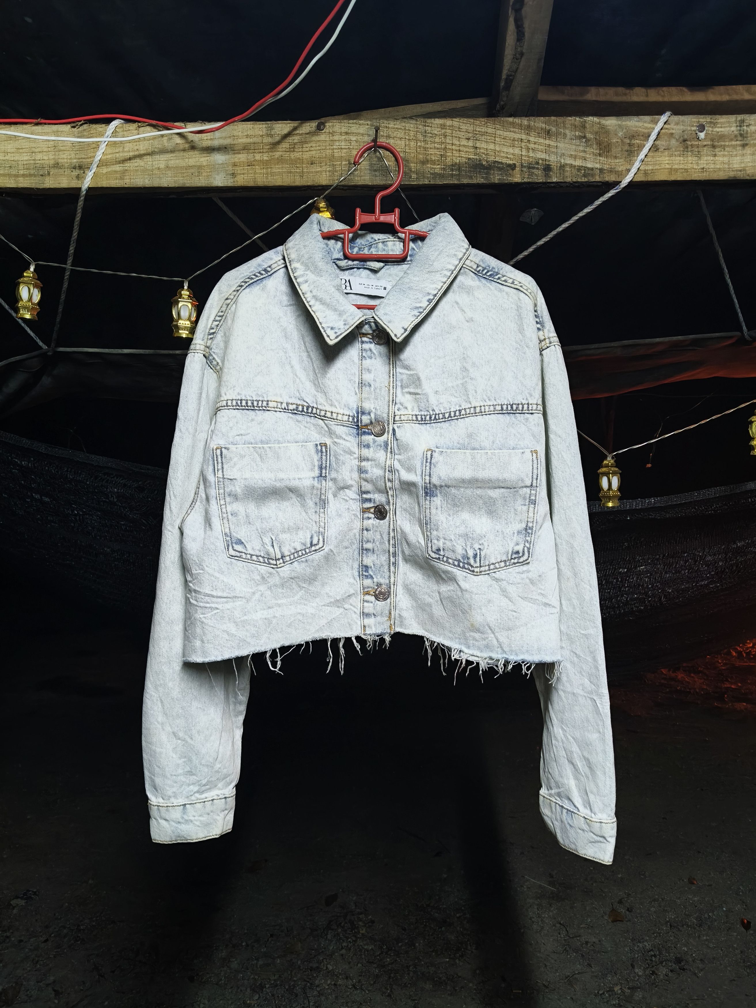 Zara Zara Cropped Denim Jacket Size M / US 6-8 / IT 42-44 - 1 Thumbnail