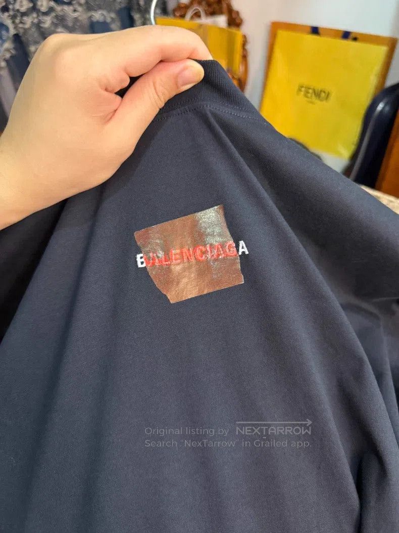 Balenciaga Balenciaga Short Sleeve T-Shirt Size US S / EU 44-46 / 1 - 4 Thumbnail
