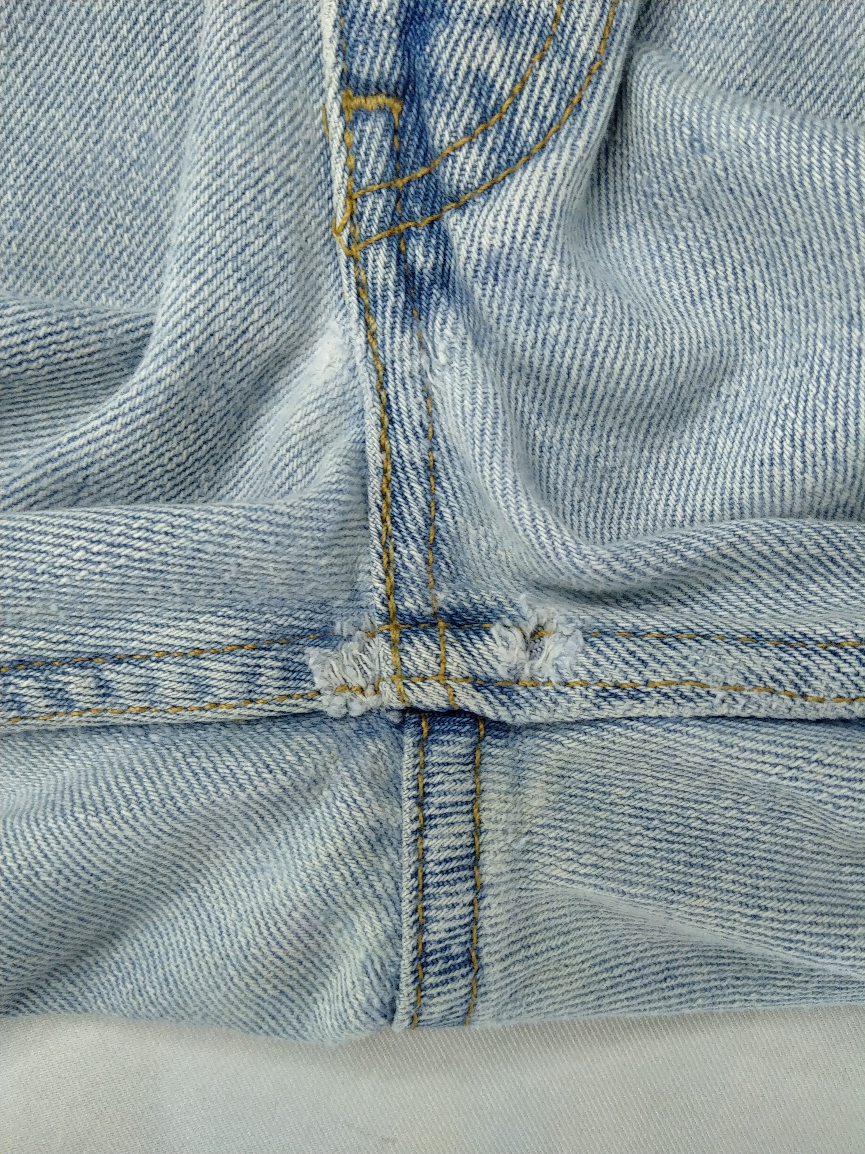 Levi's Light Wash Vintage Levi's 550 Denim 37x28.5 -JN282 Size US 37 - 13 Thumbnail