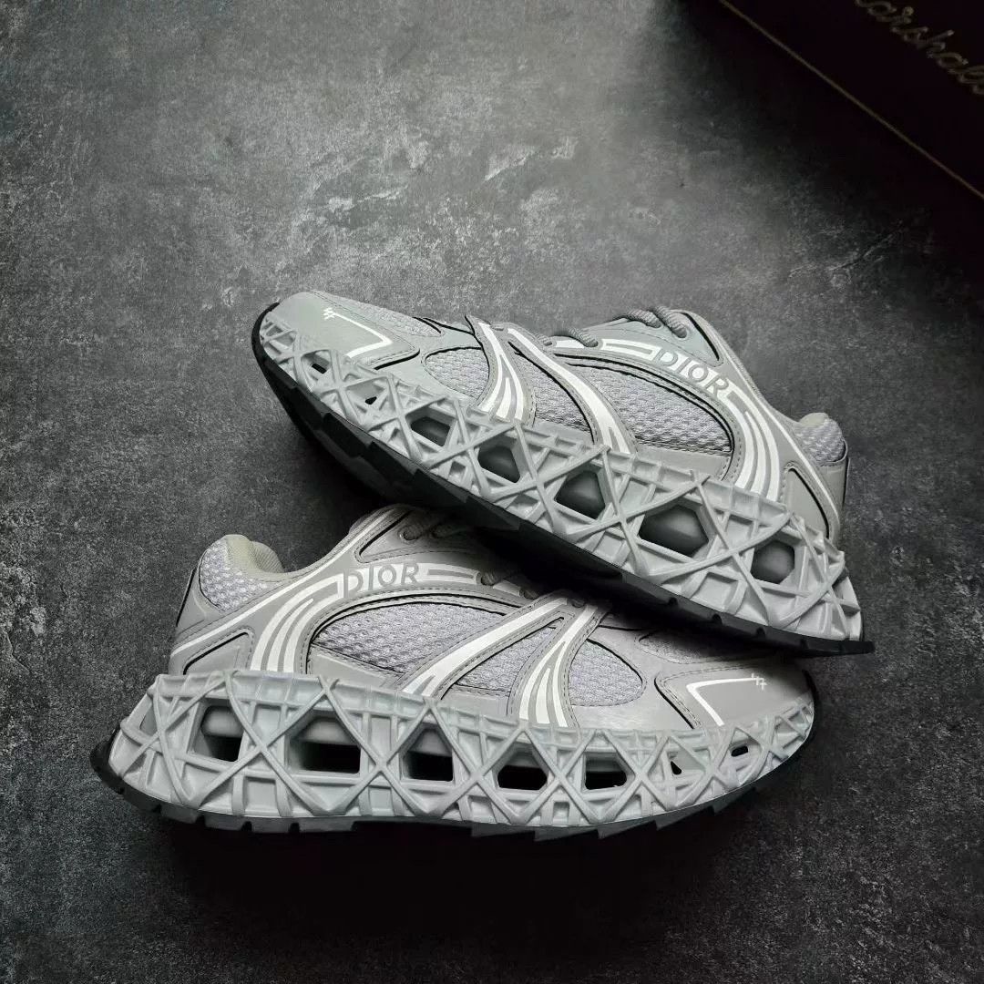 Dior Dior Gray Lowtop Sneakers 35 Women Size US 5 / IT 35 - 1 Thumbnail