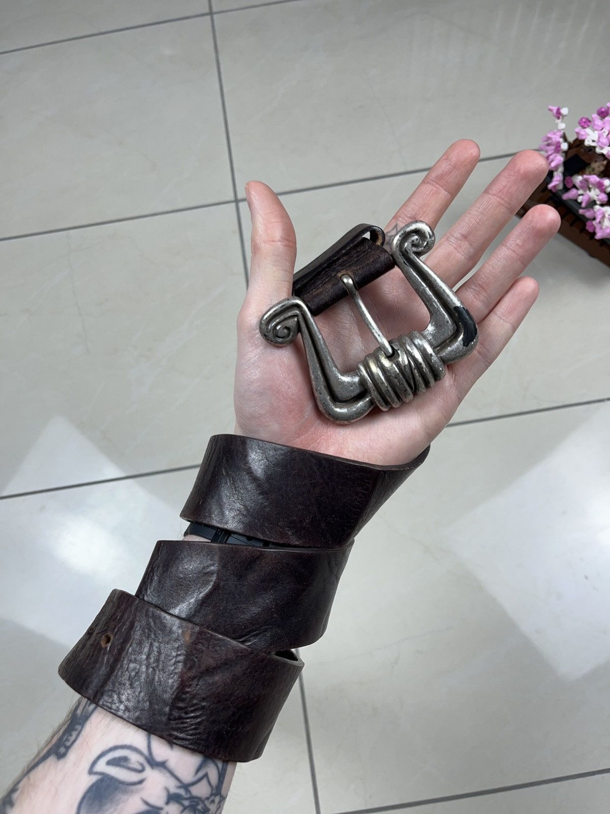 Genuine Leather × Vintage ➕ vintage genuine leather oversize buckle brown belt Size ONE SIZE - 1 Thumbnail