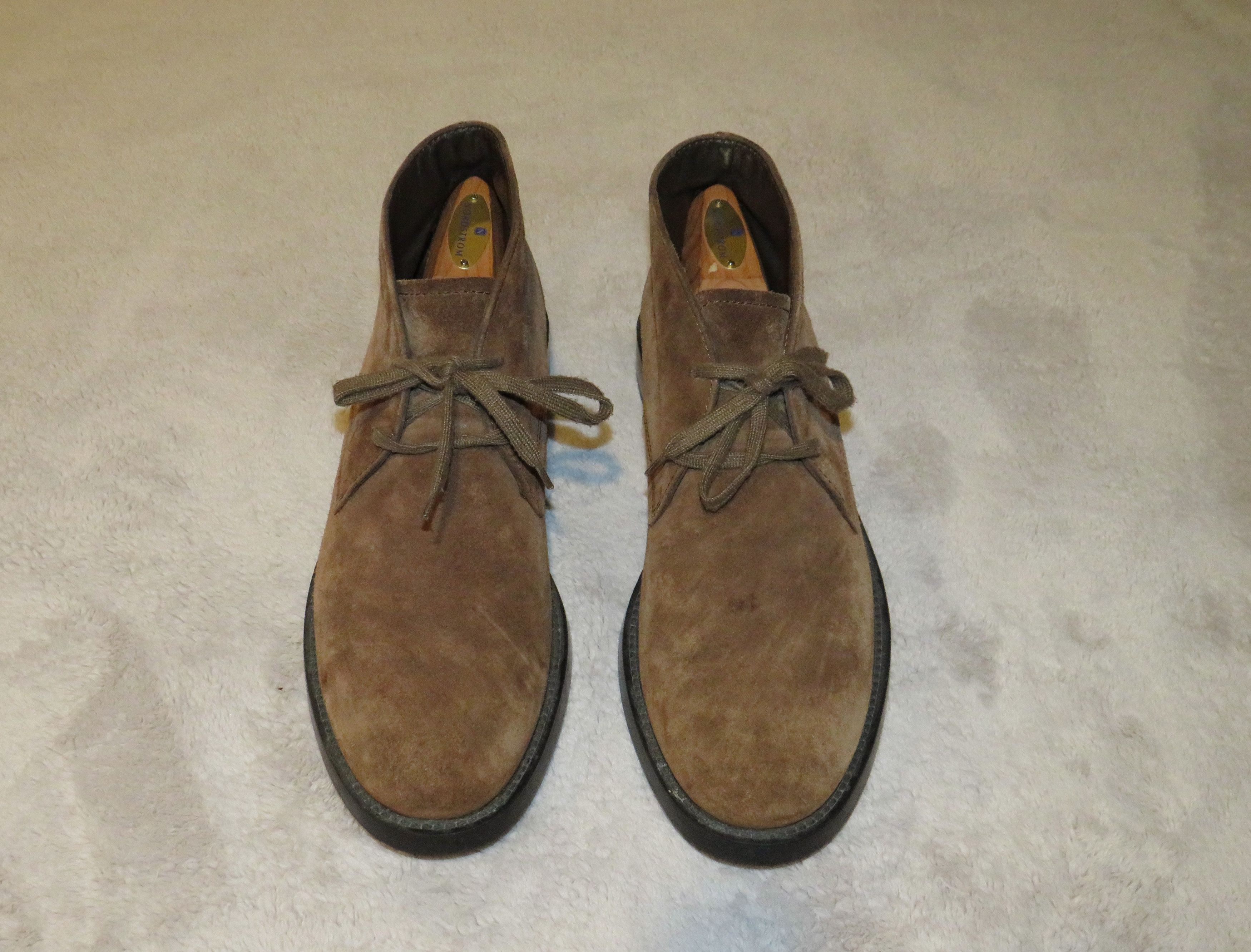 Tod’s men’s brown suede chukka boots Tod main image 2