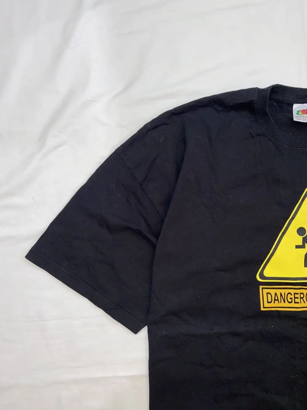 Vintage ⚠️CRAZY VINTAGE FUNNY TEE Y2K T SHIRT FART DANGEROUS GASES Size US XXL / EU 58 / 5 - 10 Thumbnail