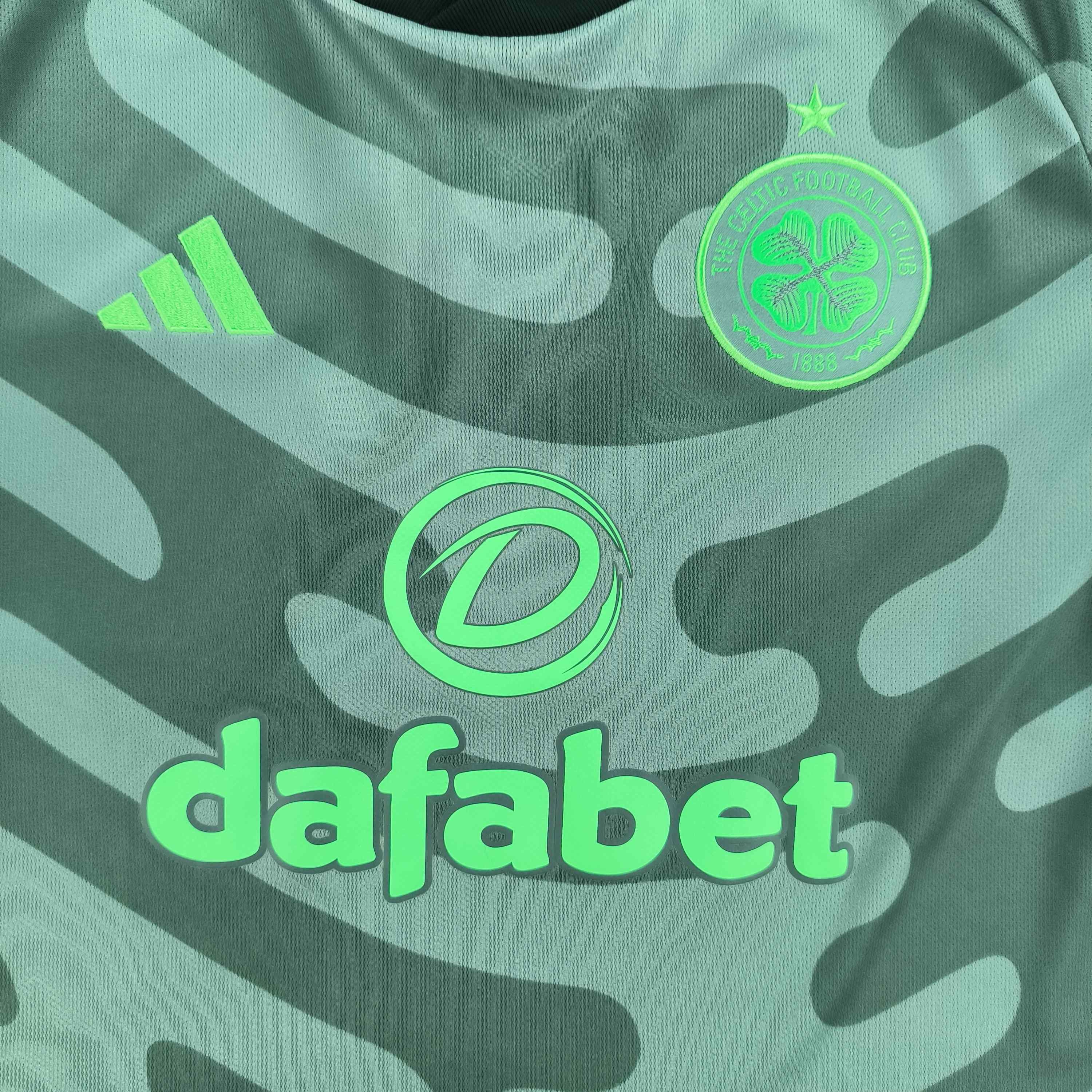 Adidas Celtic 2023-24 Adidas third football jersey shirt size M Size US M / EU 48-50 / 2 - 3 Thumbnail