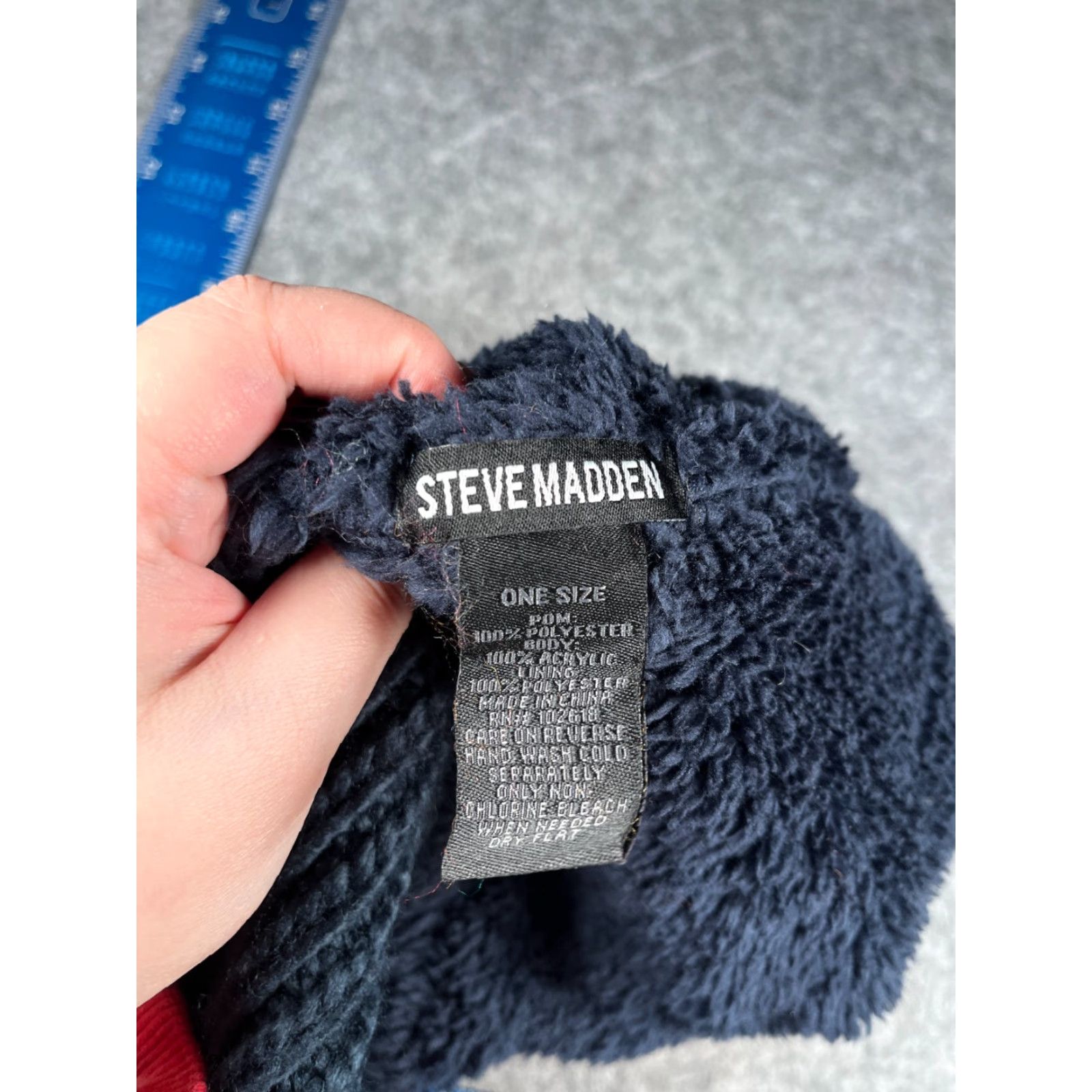 Steve Madden Steve Madden Beanie Women One Size Blue Knit Acrylic Polyester Lined Pom Ski Hat/Cap Screen Logo Accessories Clothing Size ONE SIZE - 8 Thumbnail