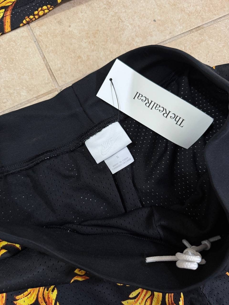 Nike × Supreme Nike x Supreme FW14 Foamposite Basketball Jersey & shorts S Size US S / EU 44-46 / 1 - 2 Thumbnail