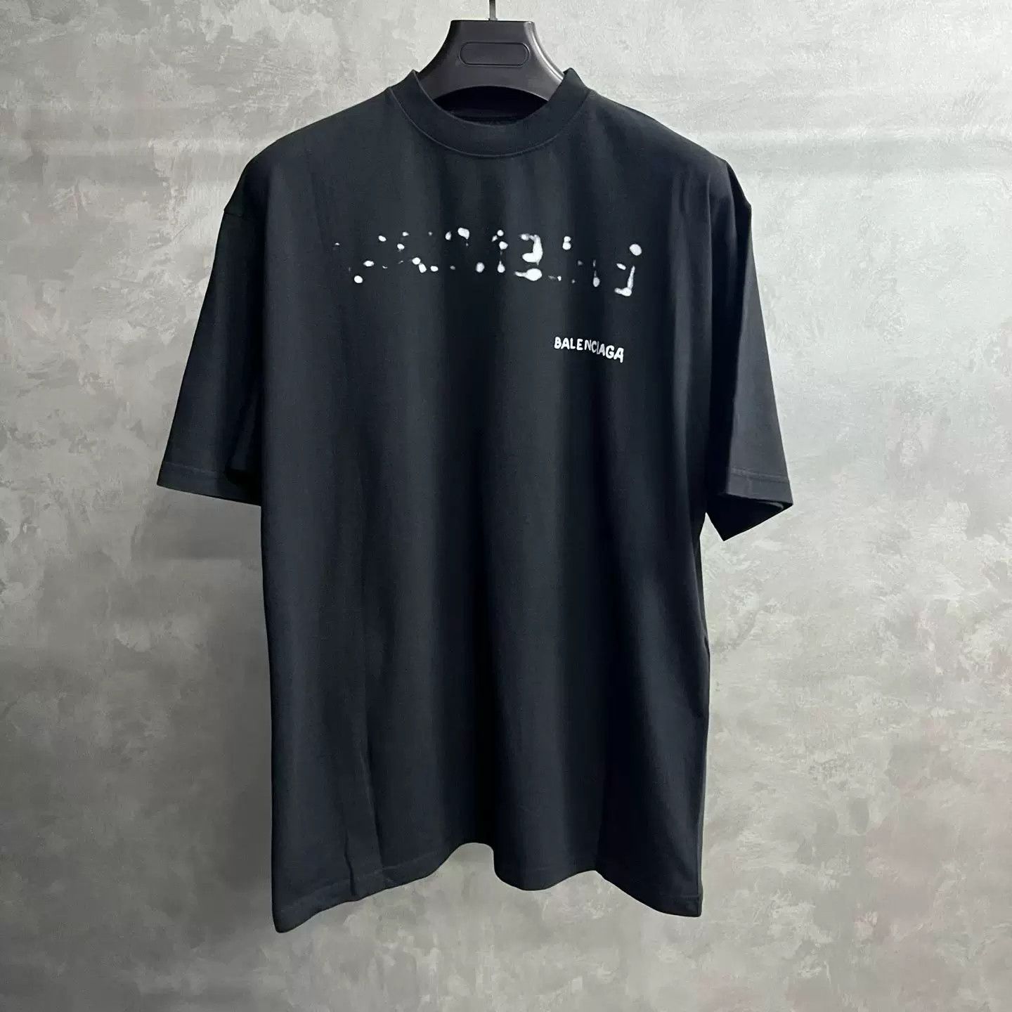 Balenciaga Balenciaga Retro Printed Black Hoodie XS Men Size US XS / EU 42 / 0 - 1 Thumbnail