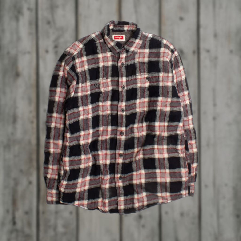 Wrangler VINTAGE Wrangler Flannel Jacket Large Black Plaid 2000s Men's Wrangler Flannel Jacket Large Black Plaid 2000s Mens Size US L / EU 52-54 / 3 - 1 Thumbnail
