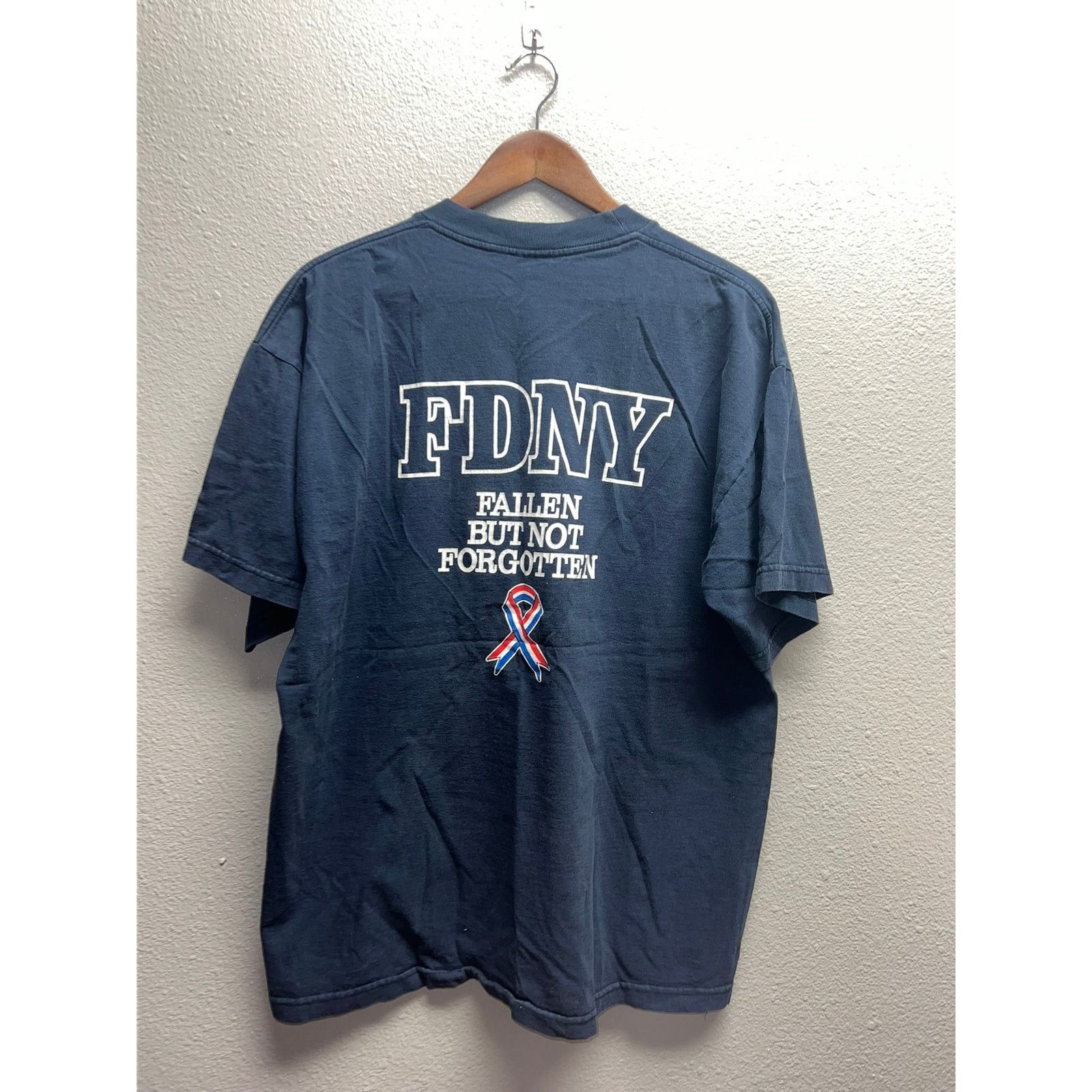 Vintage Vintage New York Fire Departmnet Shirt Fallen Blue 90s XL Size US XL / EU 56 / 4 - 6 Thumbnail