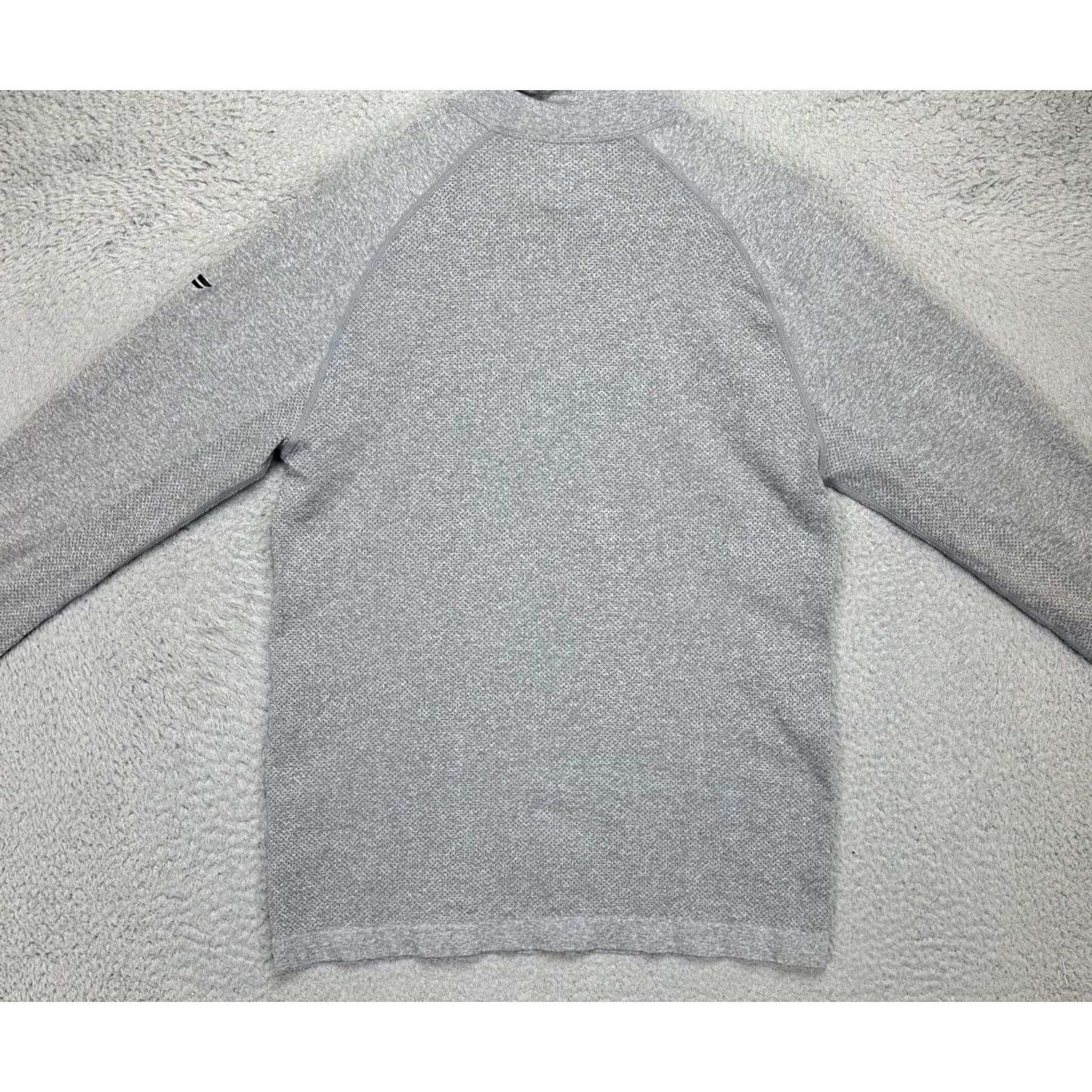 Fabletics Fabletics Mens Small Grey Nylon Blend 1/4 Zip Pullover Sweatshirt Sweatshirt Long Sleeve Light Weight Breathable Walking Outdoor Mens Size US S / EU 44-46 / 1 - 4 Thumbnail