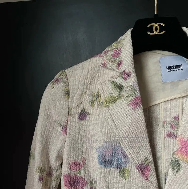 Moschino Moschino Women's Pink Floral Jacket . Size S / US 4 / IT 40 - 2 Thumbnail