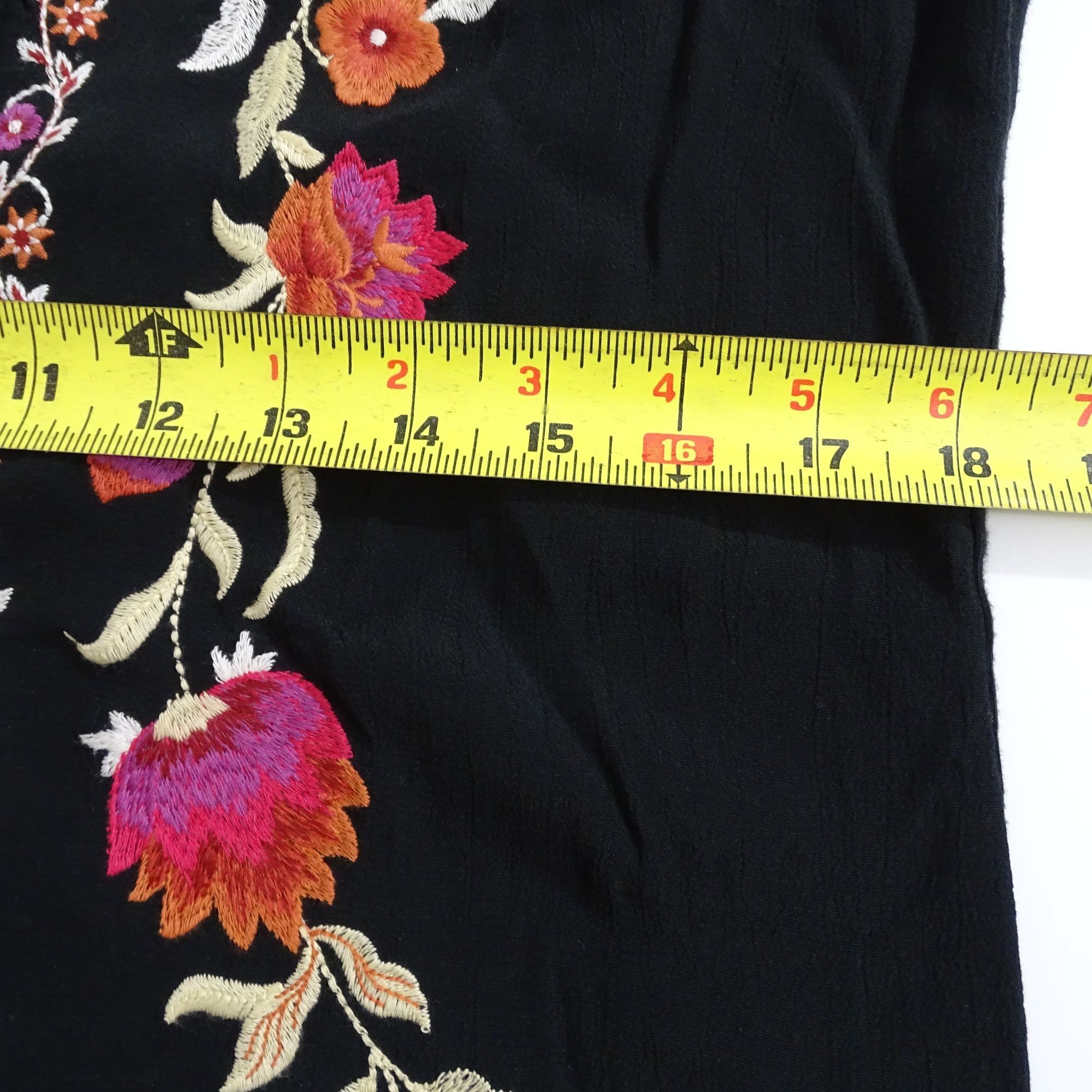 Soft Surroundings Soft Surroundings Womens Black Embroidered Button Tunic Top Size S / US 4 / IT 40 - 10 Thumbnail
