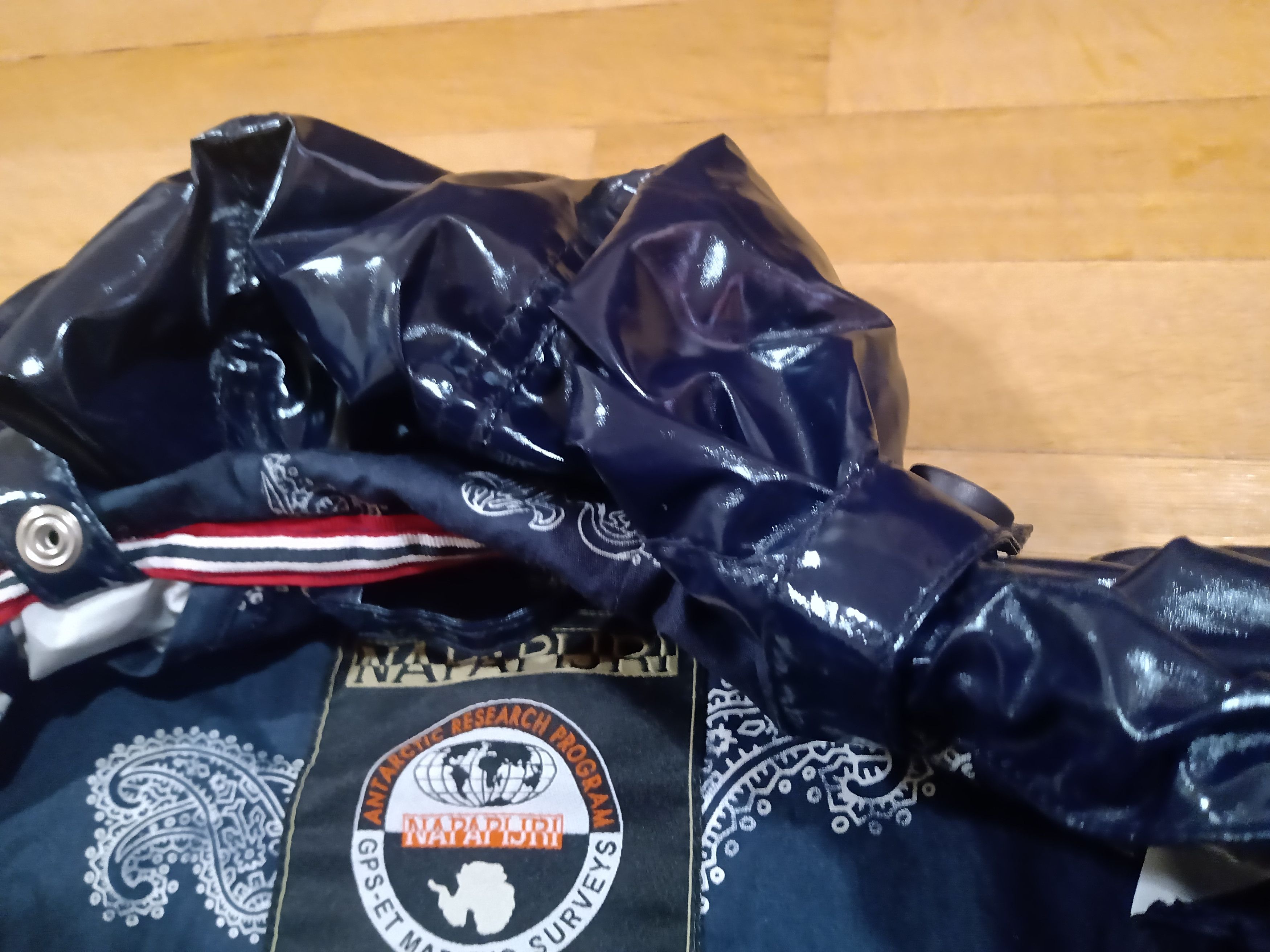 Napapijri Napapijri Glossy Cape Coat Rain Jacket Poncho Shiny Short Size M / US 6-8 / IT 42-44 - 9 Thumbnail