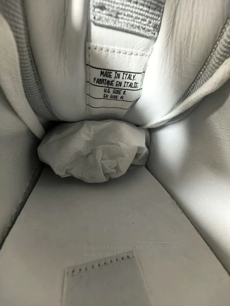 Thom Browne THOM BROWNE Men's Gray Lace-Up Sneakers. Size US 10.5 / EU 43-44 - 5 Thumbnail