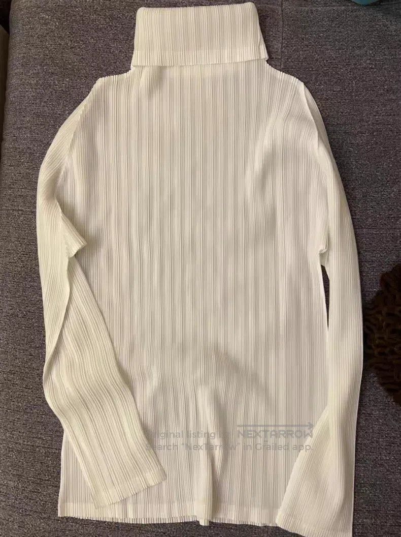 Issey Miyake White Turtleneck Top