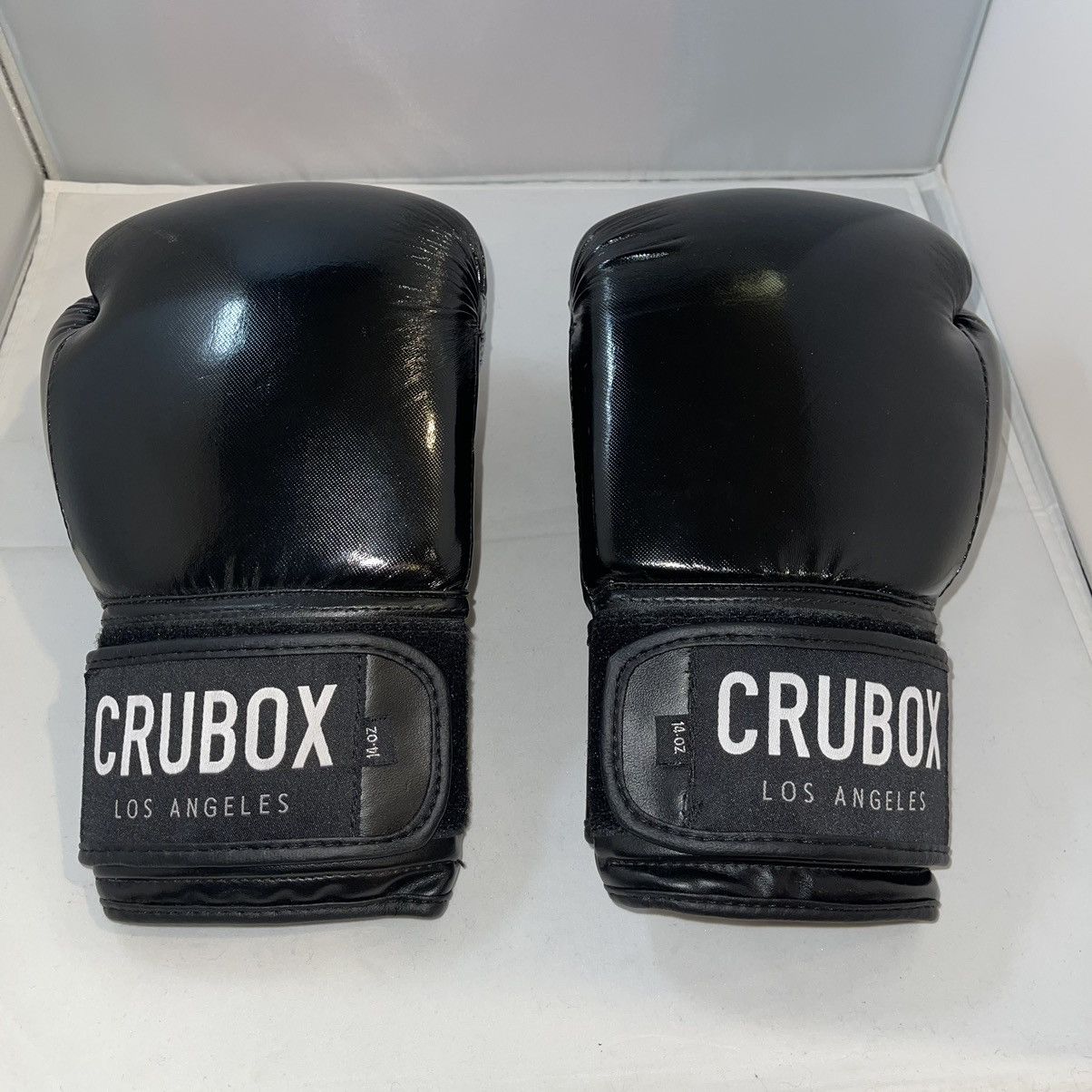 Other 14oz CRUBOX Boxing Gloves, Rare Size ONE SIZE - 2 Thumbnail