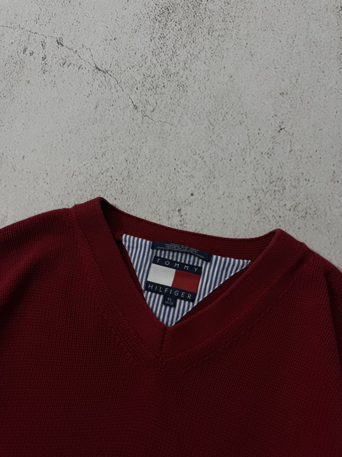 Tommy Hilfiger × Vintage Tommy Hilfiger Vintage V Neck Sweater Size US L / EU 52-54 / 3 - 5 Thumbnail