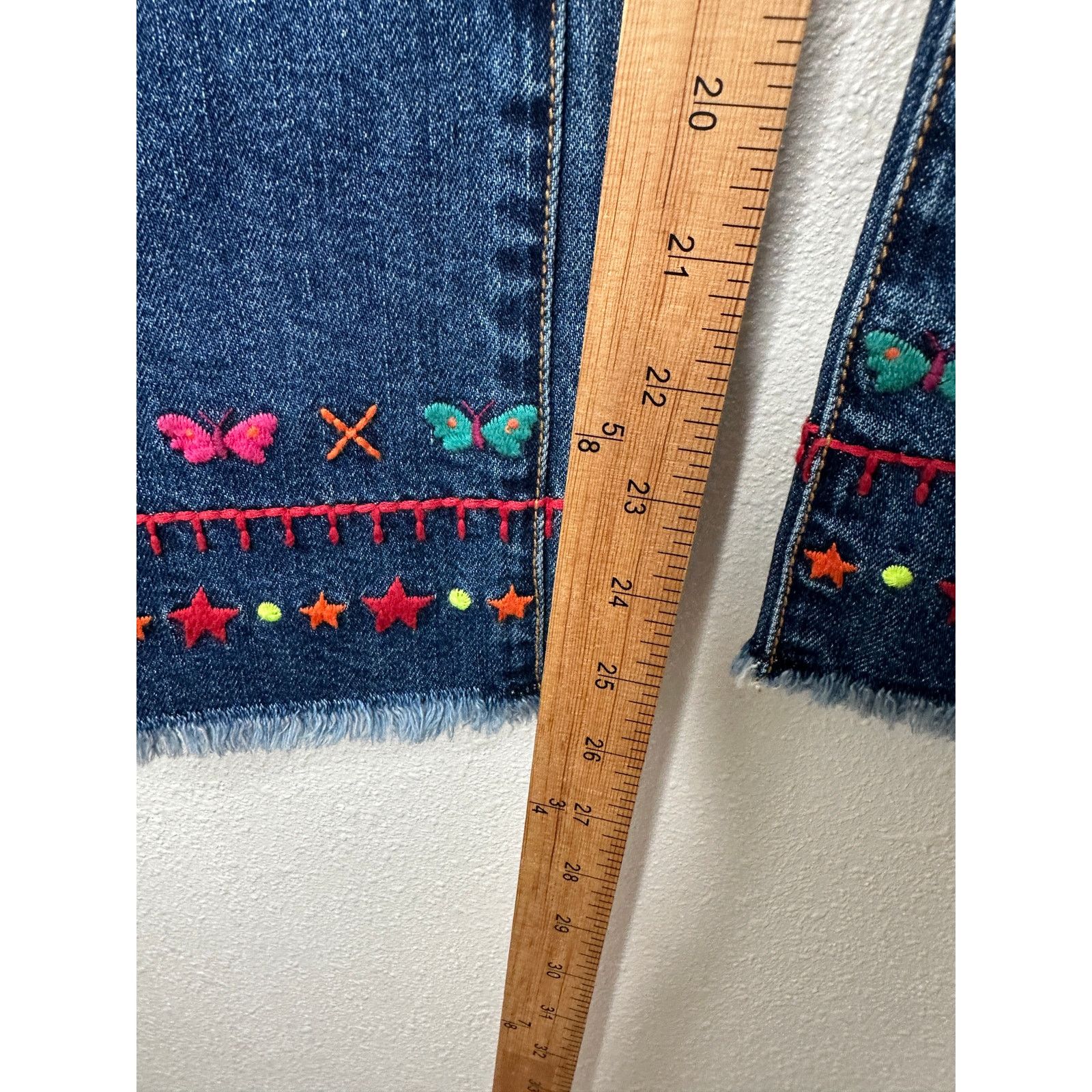 Johnny Was NWT Johnny Was Avery Cropped Baby Boot Mid Rise Slim Jean 32 Size 32" / US 10 / IT 46 - 17 Thumbnail