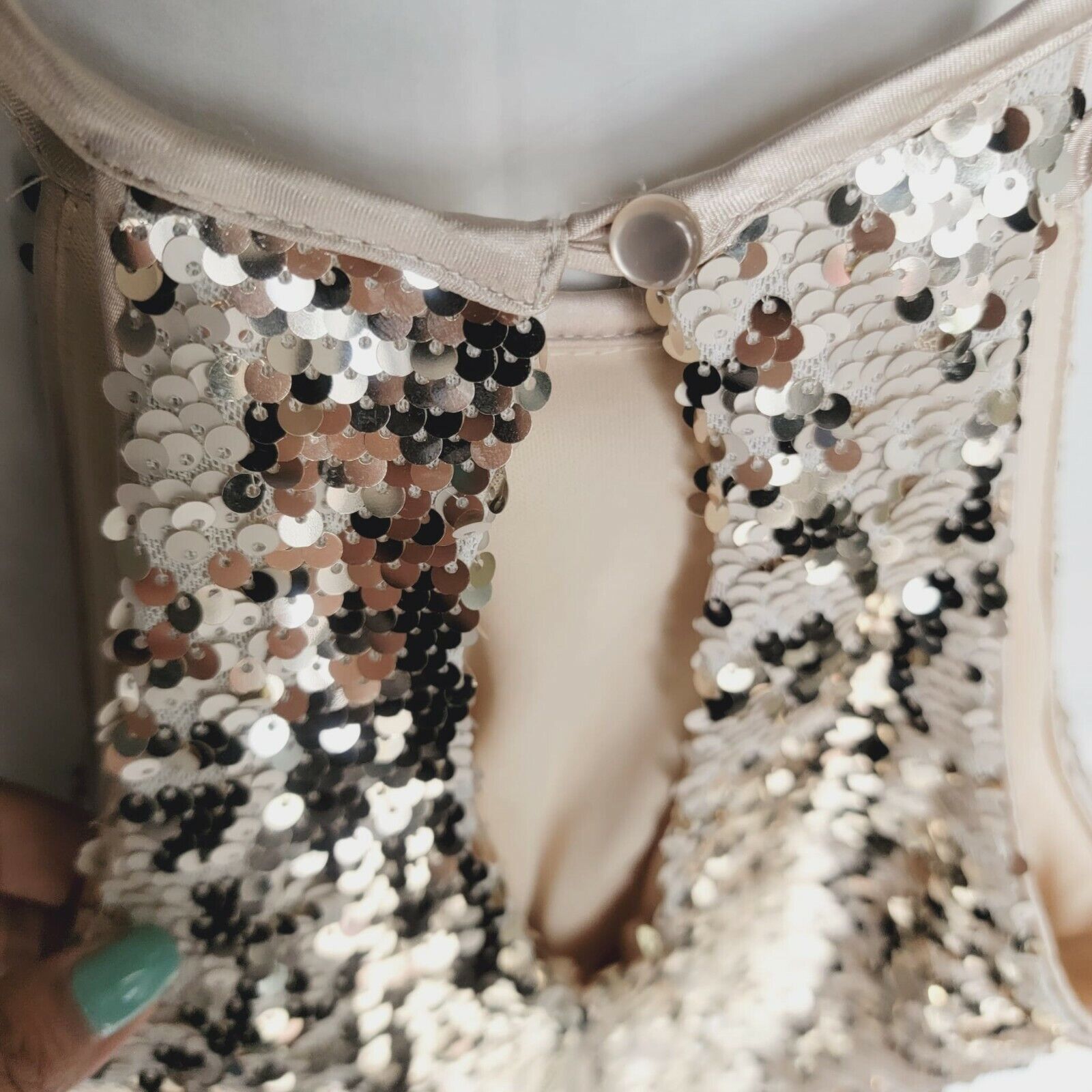 Other Sequin Hearts Womens Size 3 Jr Gold Mesmerizing Sequin Mini Size XS / US 0-2 / IT 36-38 - 8 Thumbnail