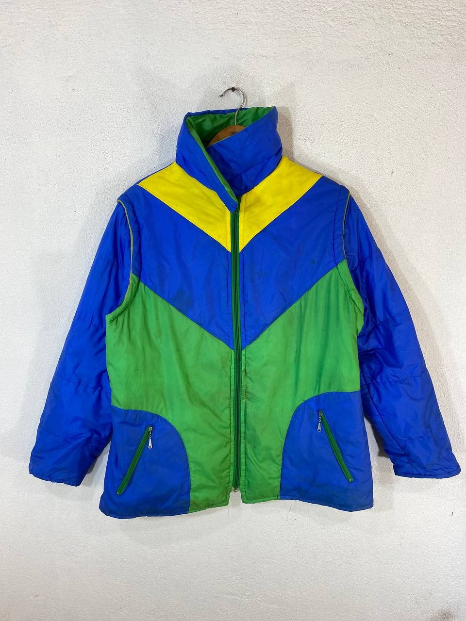 vintage skiwear retro puffer multicolor jacket nice design