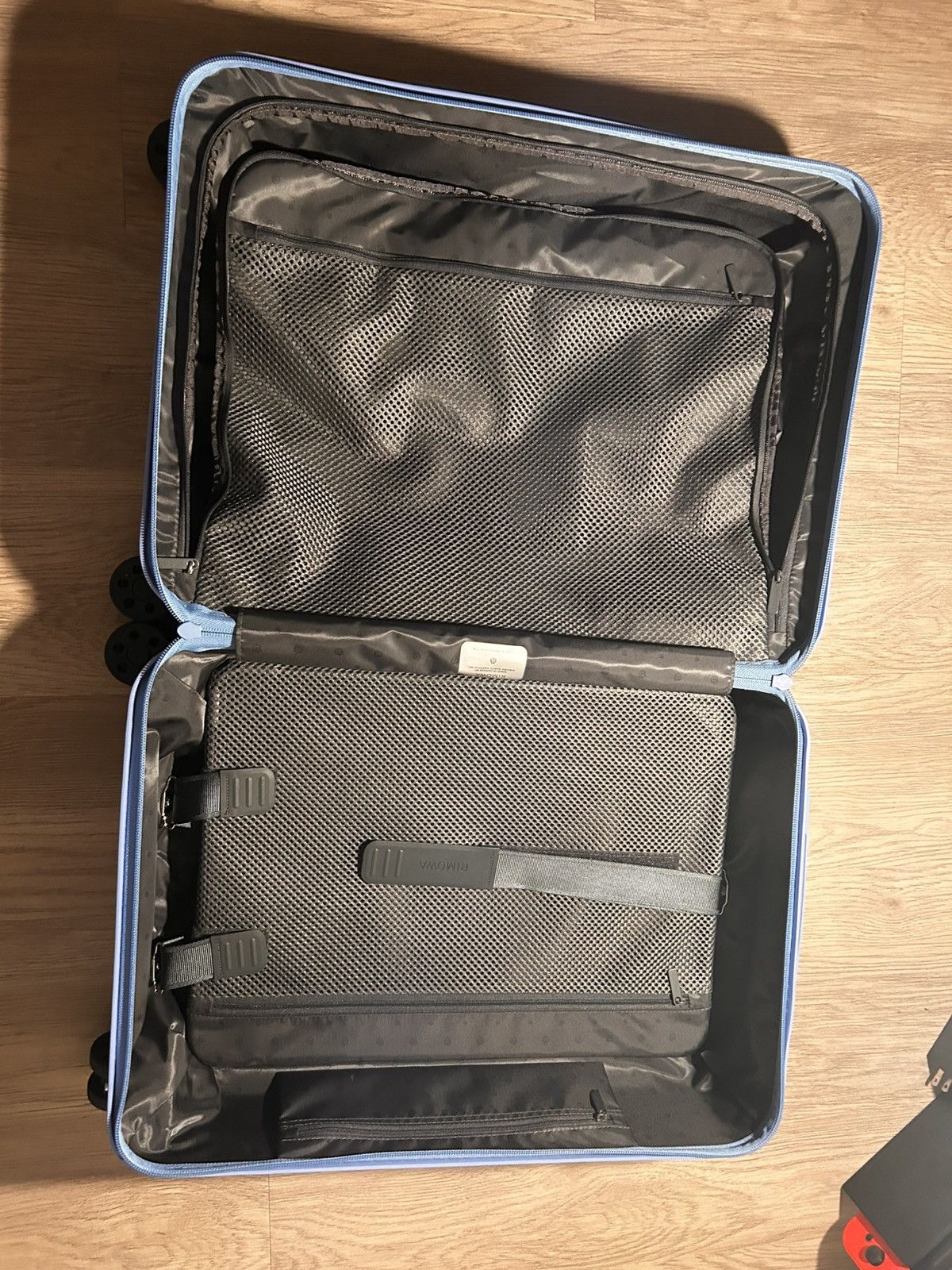 Rimowa Rimowa carry on case MED Size ONE SIZE - 6 Thumbnail