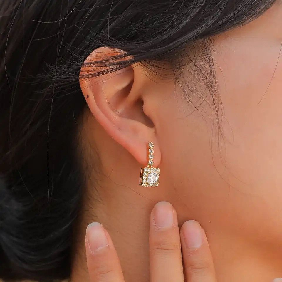 Other Gold Color Metal Geometric Dangle Earrings Size ONE SIZE - 3 Thumbnail
