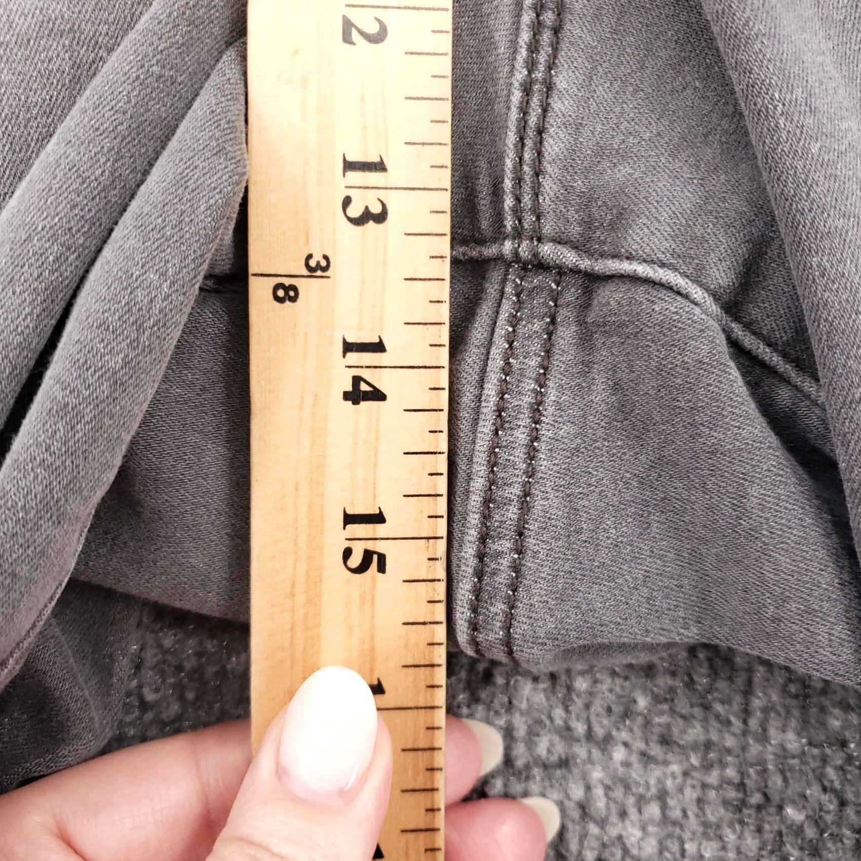 Torrid Torrid Jeans Womens 24 Gray Bombshell Skinny Stretch Denim Size 42" / US 20 - 5 Thumbnail