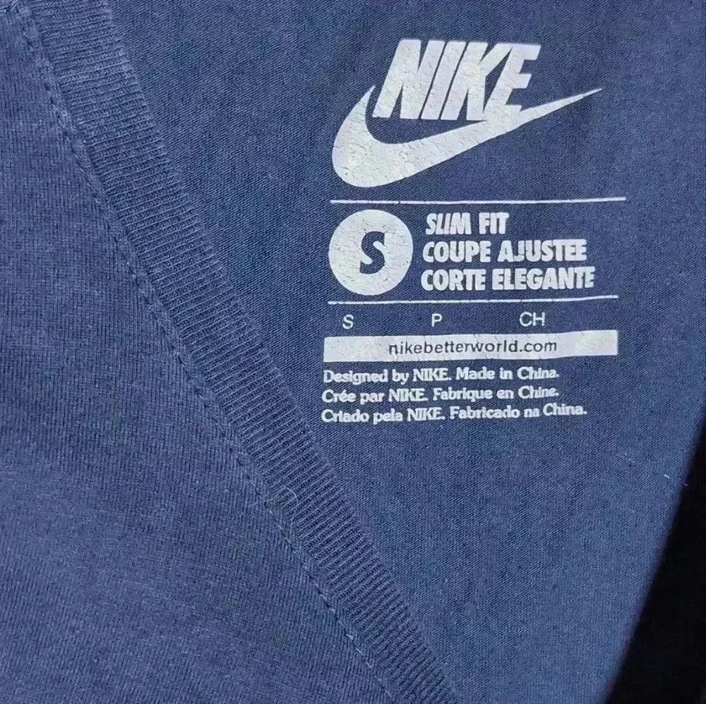 Nike Nike Blue Ladies Swoosh with script Affirmations sz S Size S / US 4 / IT 40 - 2 Thumbnail