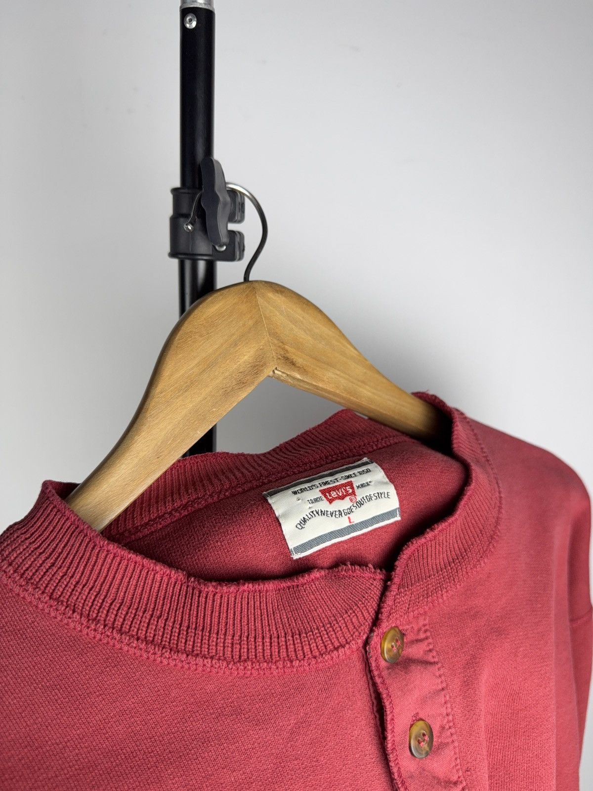 Levi's 90s Vintage Levi’s Red Henley Sweatshirt Made in Portugal Size US L / EU 52-54 / 3 - 10 Thumbnail
