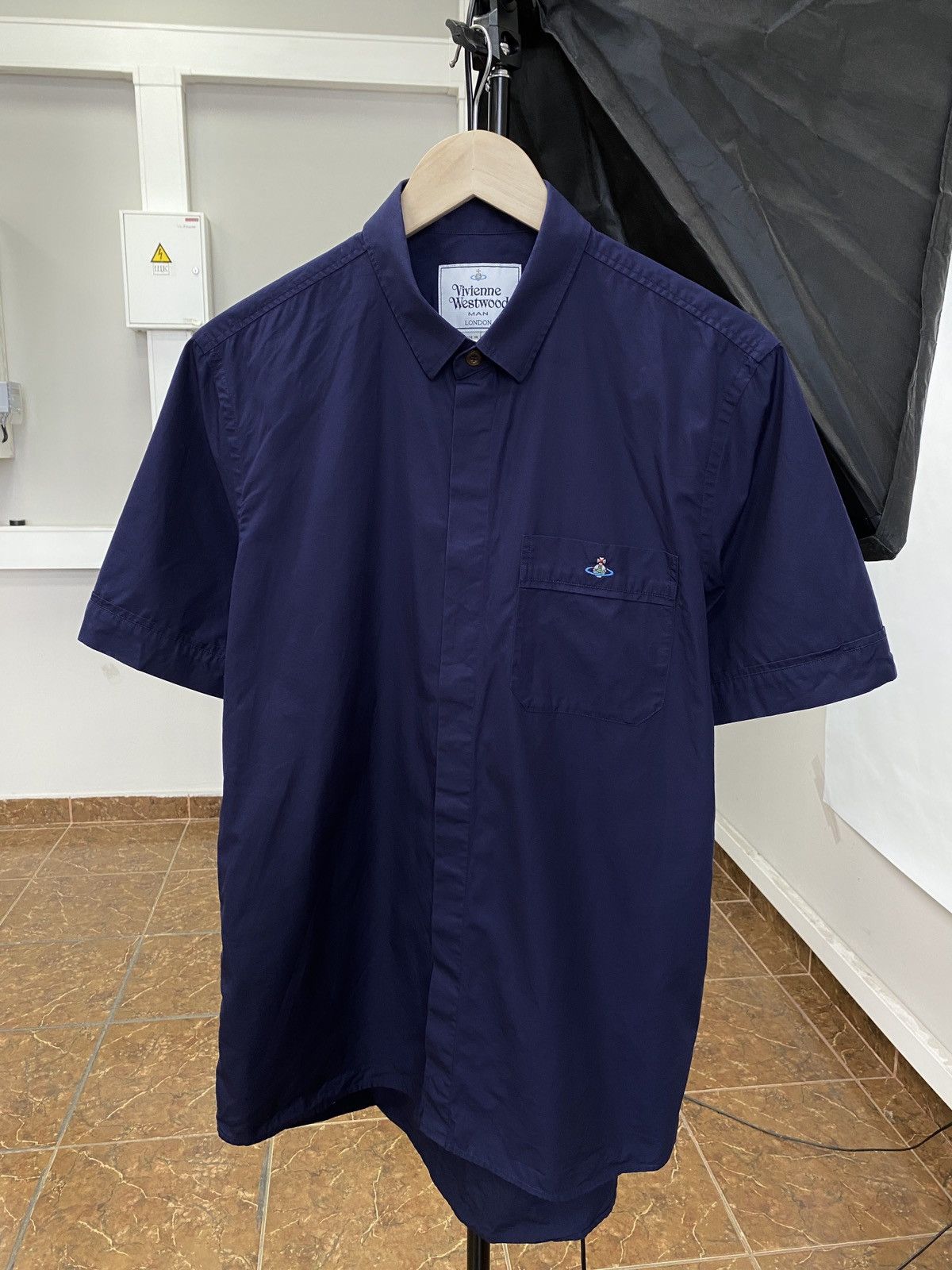 Vivienne Westwood Vivienne Westwood shirt rare retro hype Y2K Size US L / EU 52-54 / 3 - 1 Thumbnail