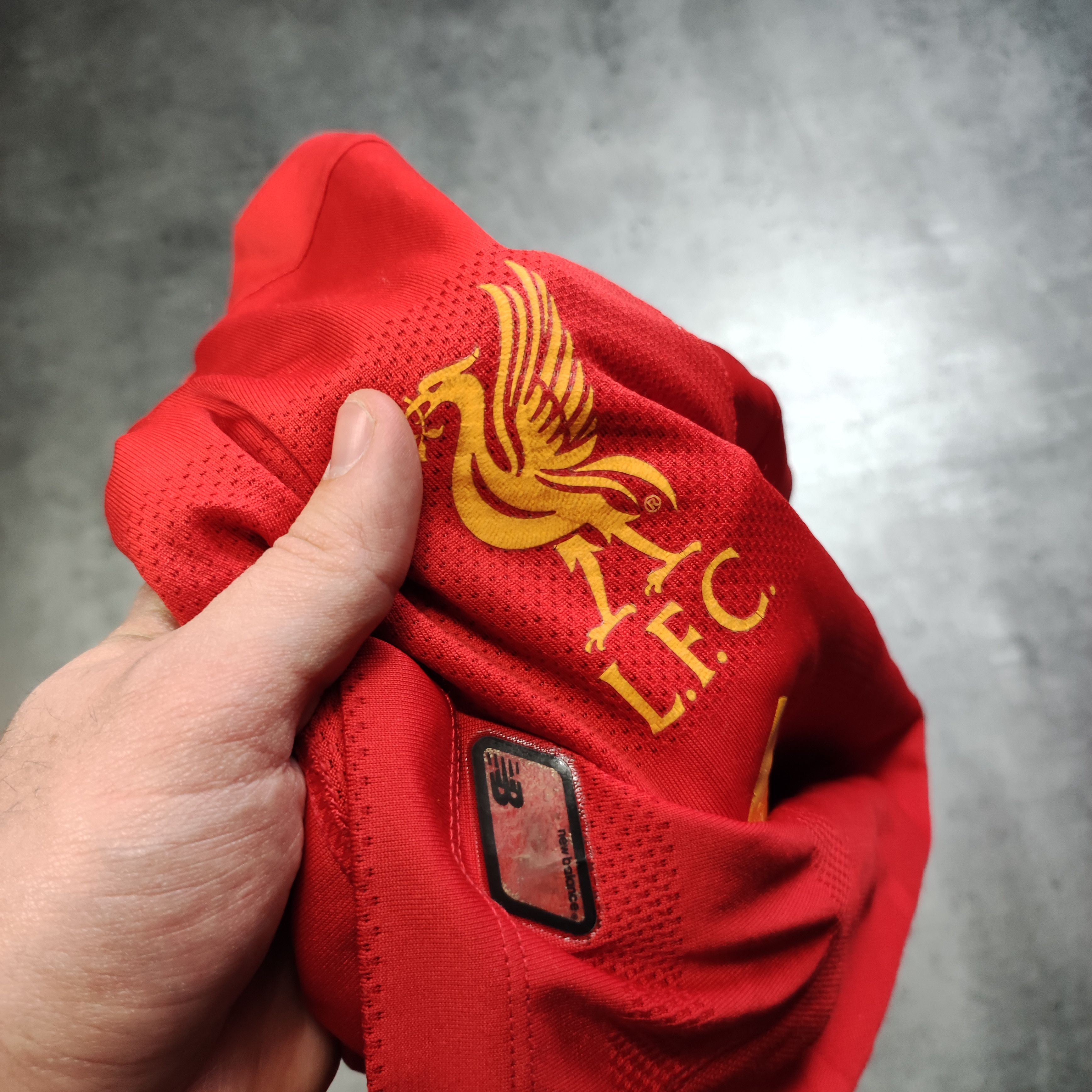 Vintage Vintage RARE 2016 Liverpool FC New Balance Home Jersey Size US L / EU 52-54 / 3 - 5 Thumbnail