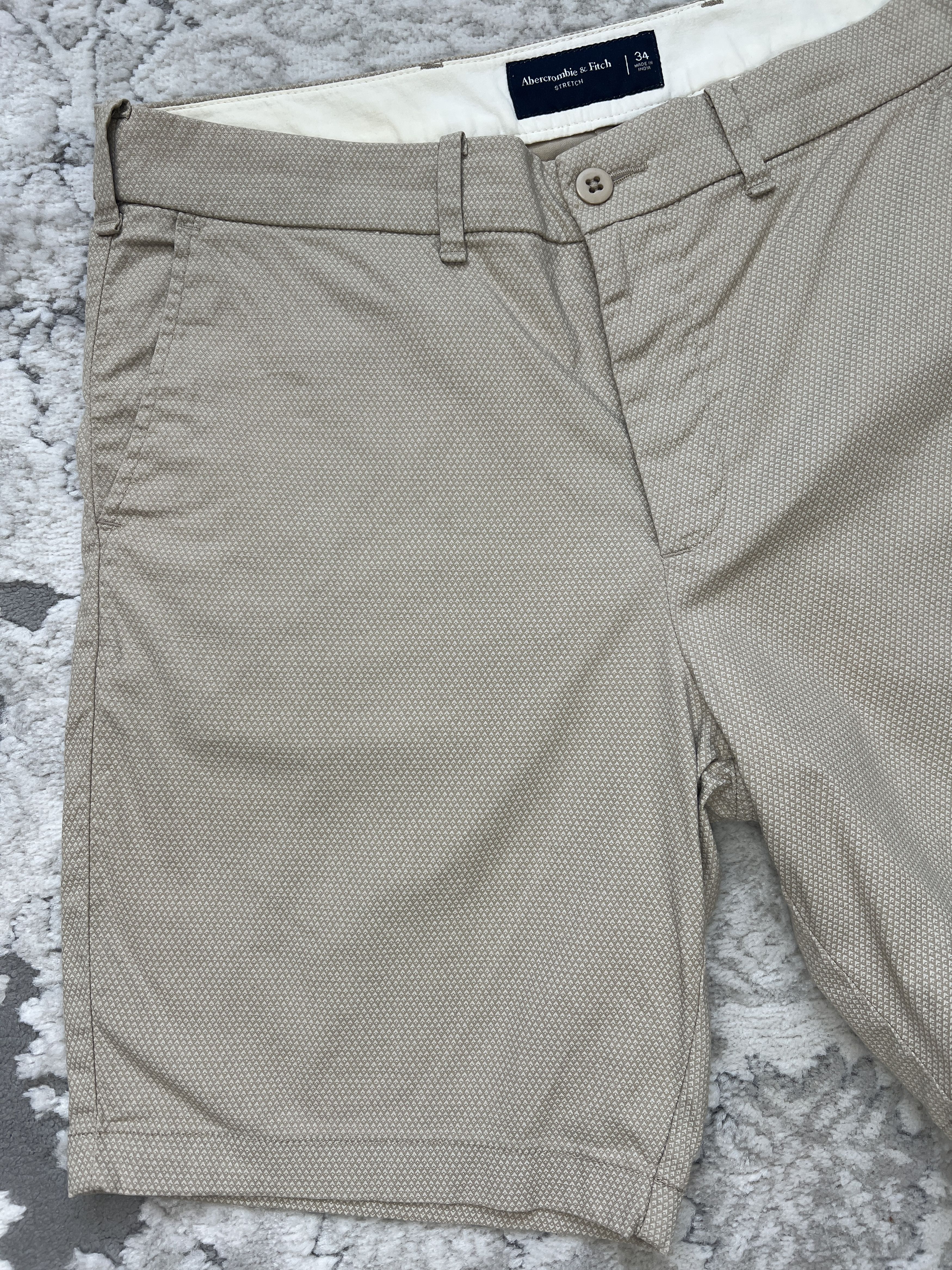 Abercrombie & Fitch Abercrombie & Fitch Beige Stretch Shorts – Size 34 Size US 34 / EU 50 - 2 Thumbnail