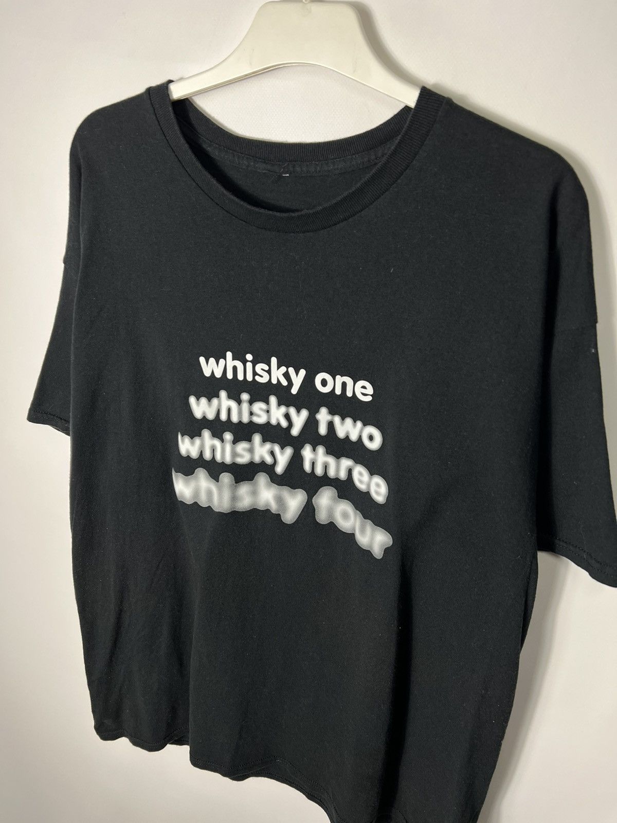 Vintage Vintage streetwear Humor Funny One Whisky Two Whisky Y2k Tee Size US XL / EU 56 / 4 - 4 Thumbnail