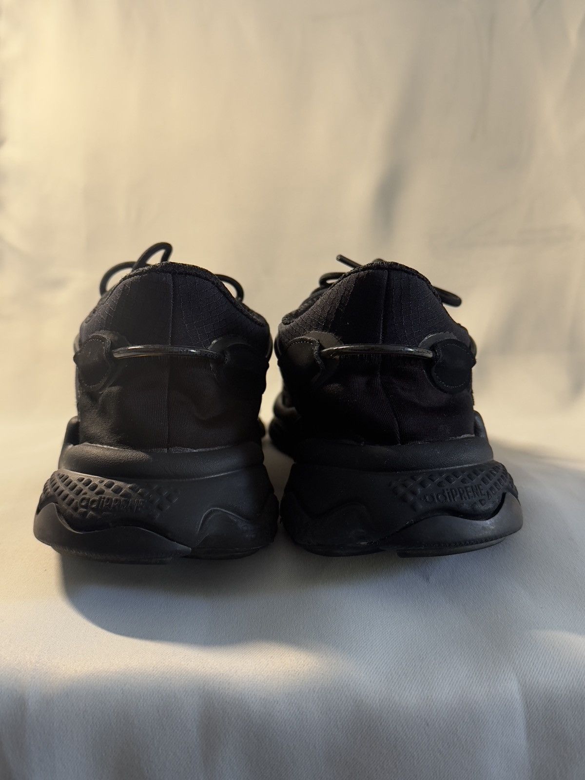 Adidas Adidas Ozweego “Core Black” (FV9665) – Used Size US 11 / EU 44 - 4 Thumbnail