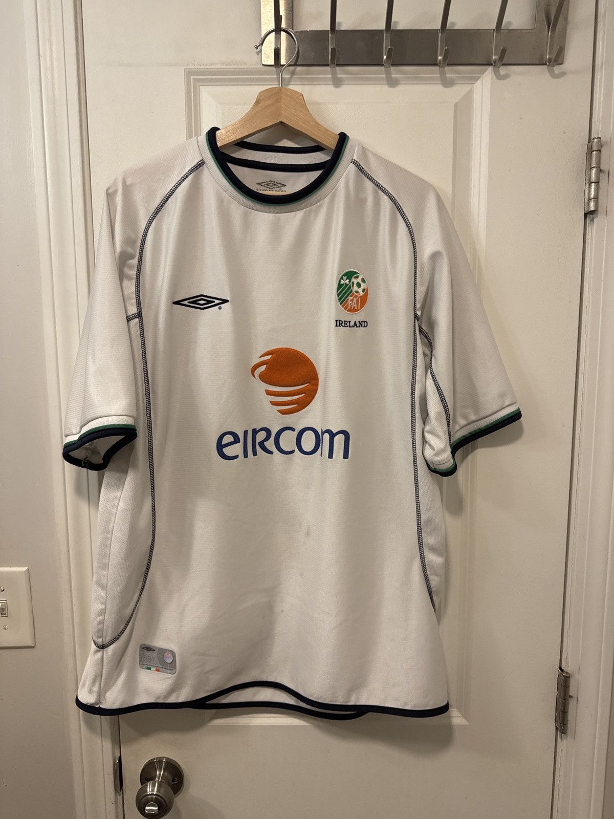 Umbro Ireland Soccer/Football Jersey 2001-2003 Away Size US XL / EU 56 / 4 - 1 Thumbnail