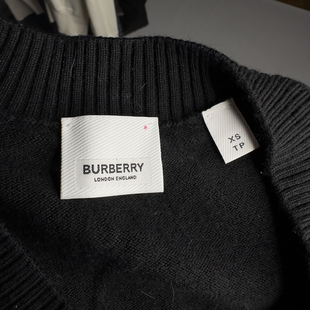 Burberry Burberry Merino Wool Printed Sweater Size XS / US 0-2 / IT 36-38 - 4 Thumbnail