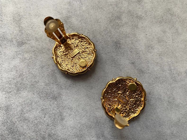 Kenzo KENZO Gilded relief ear clip Size ONE SIZE - 9 Thumbnail