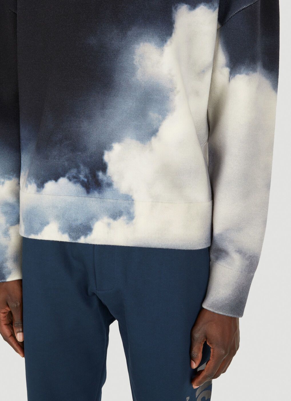 Alexander McQueen o1y1024 Sweater in Midnight Blue/White Size US XS / EU 42 / 0 - 5 Thumbnail