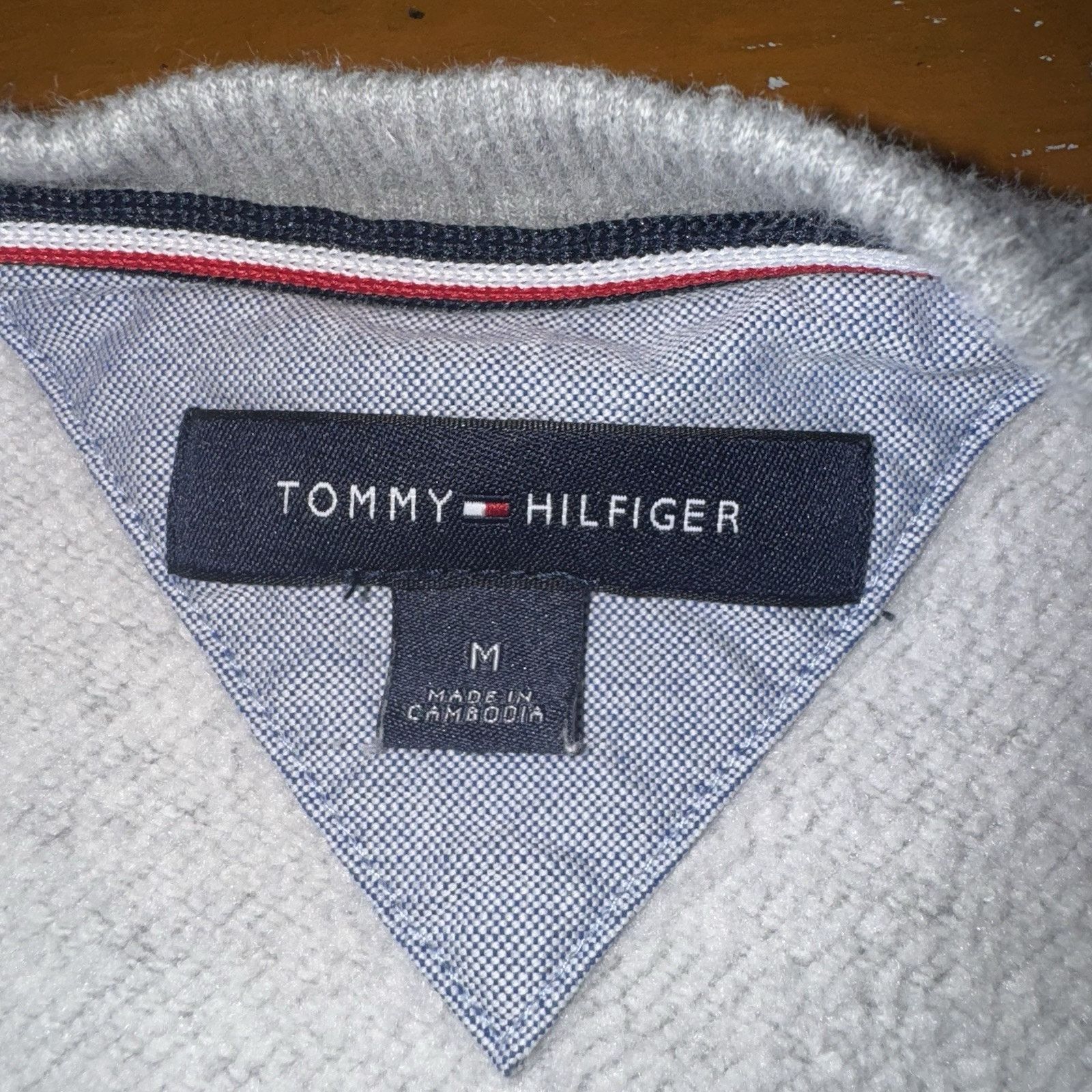 Tommy Hilfiger Vintage Y2K Tommy Hilfiger Sweater Logo Blank Pullover Size US M / EU 48-50 / 2 - 4 Thumbnail