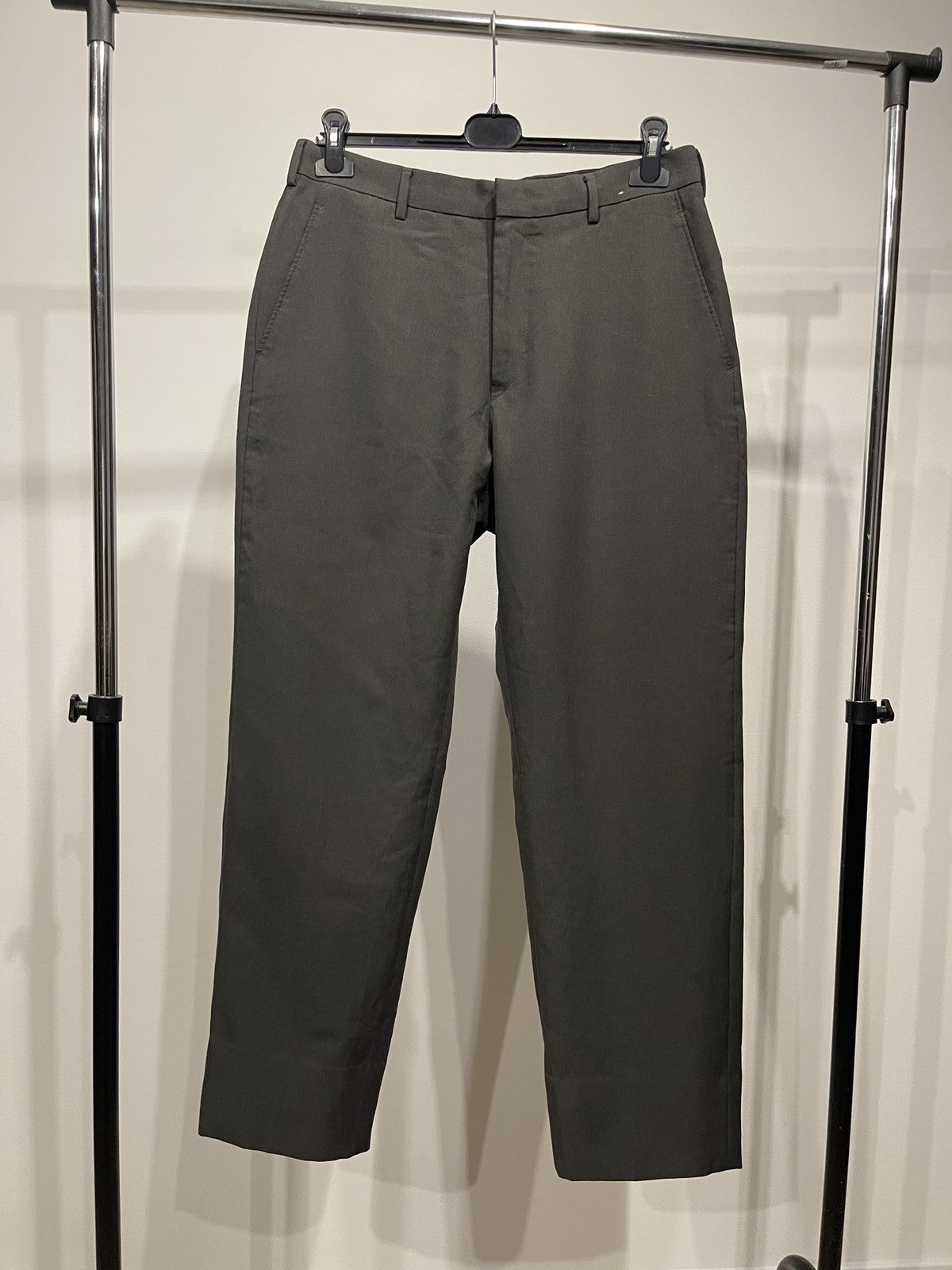 Uniqlo Uniqlo pants grey trousers 32 Size US 32 / EU 48 - 1 Thumbnail