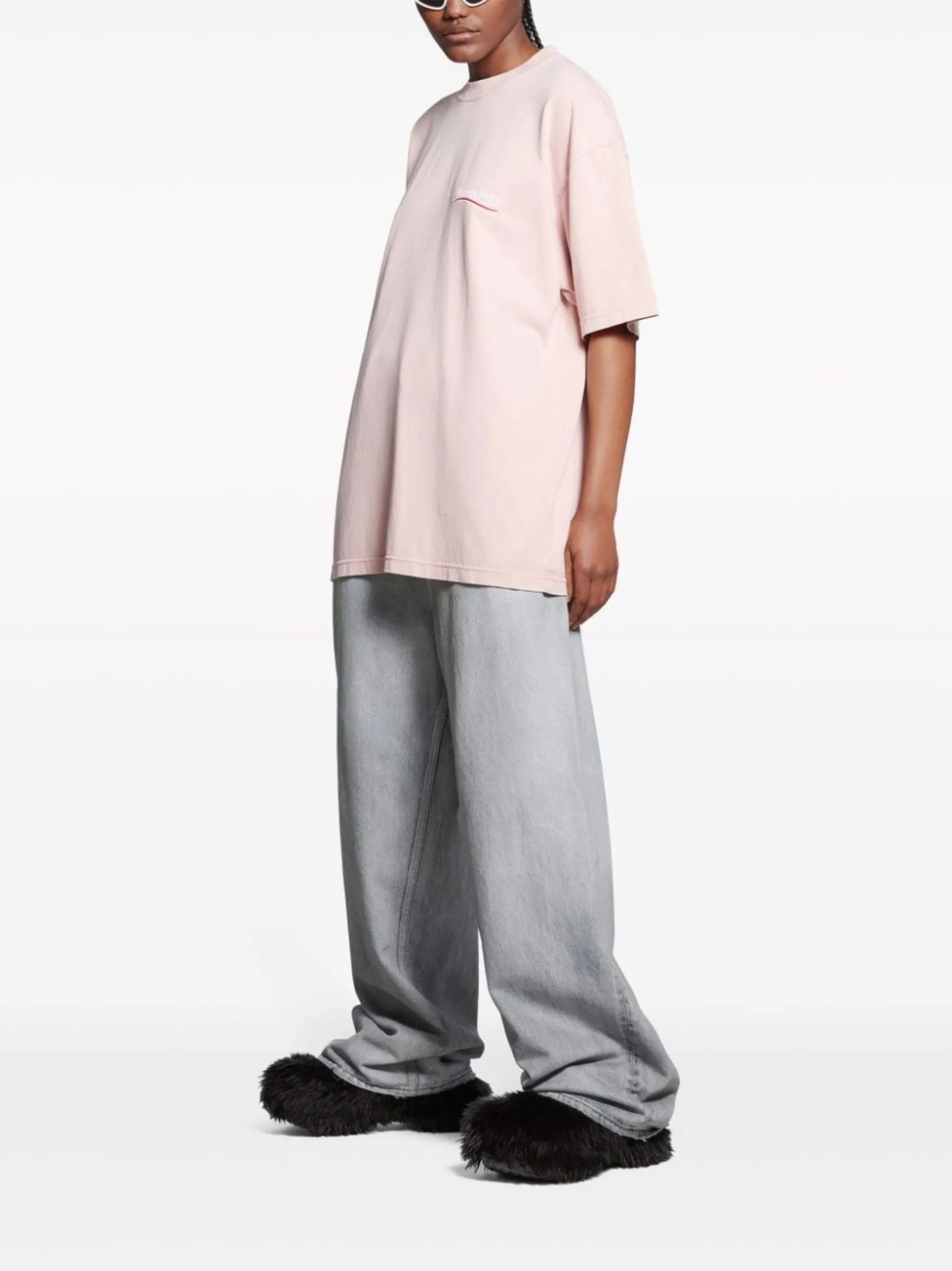 Balenciaga o1srvl11e0325 Political Campaign T-Shirt Large Fit Pink Size L / US 10 / IT 46 - 2 Thumbnail