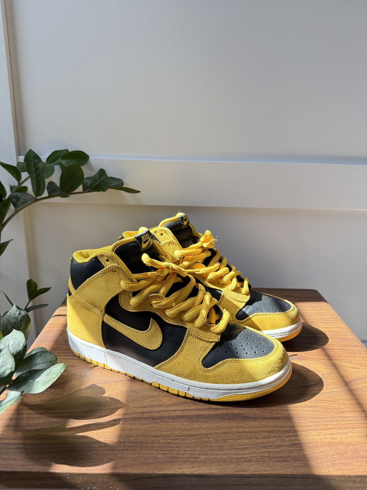 Nike SB Nike SB Dunk High Iowa Size US 9.5 / EU 42-43 - 1 Thumbnail