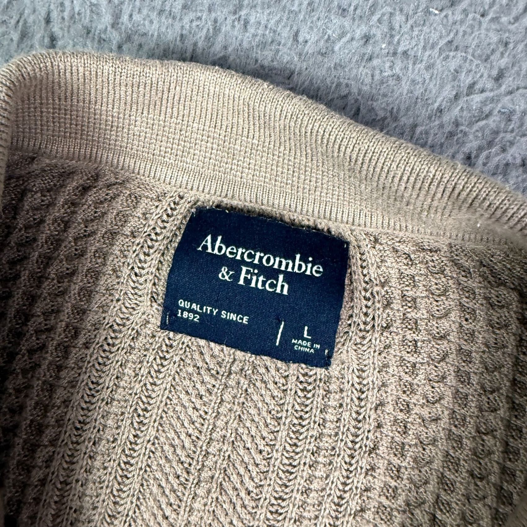 Abercrombie & Fitch Abercrombie & Fitch Shirt Mens L Brown Knit Button-Up Collared Polo Short Sleeve Vintage No Size US L / EU 52-54 / 3 - 3 Thumbnail