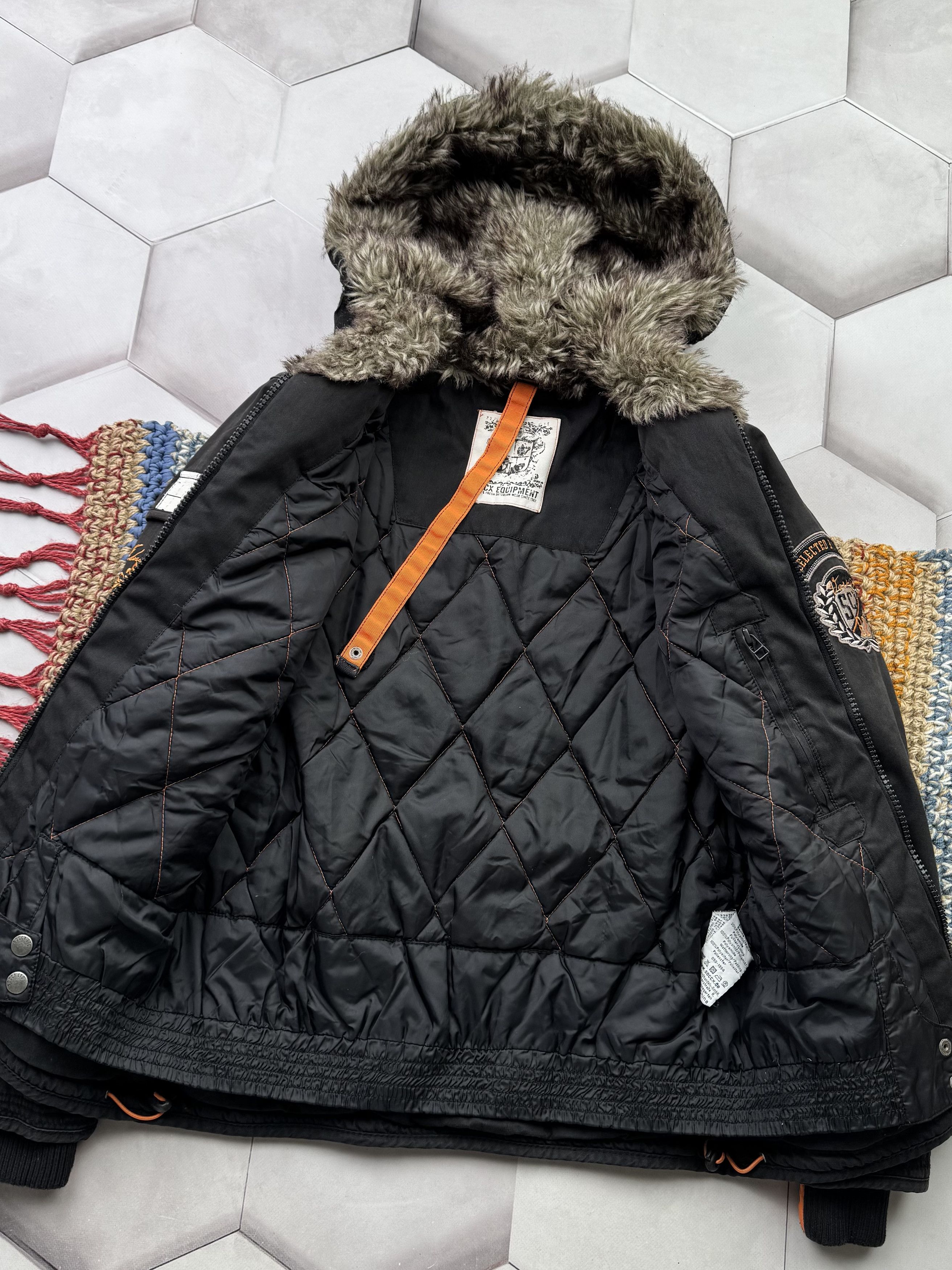 Japanese Brand Vintage Cropped Jacket With Faux Fur Hood (E4) Size US S / EU 44-46 / 1 - 6 Thumbnail