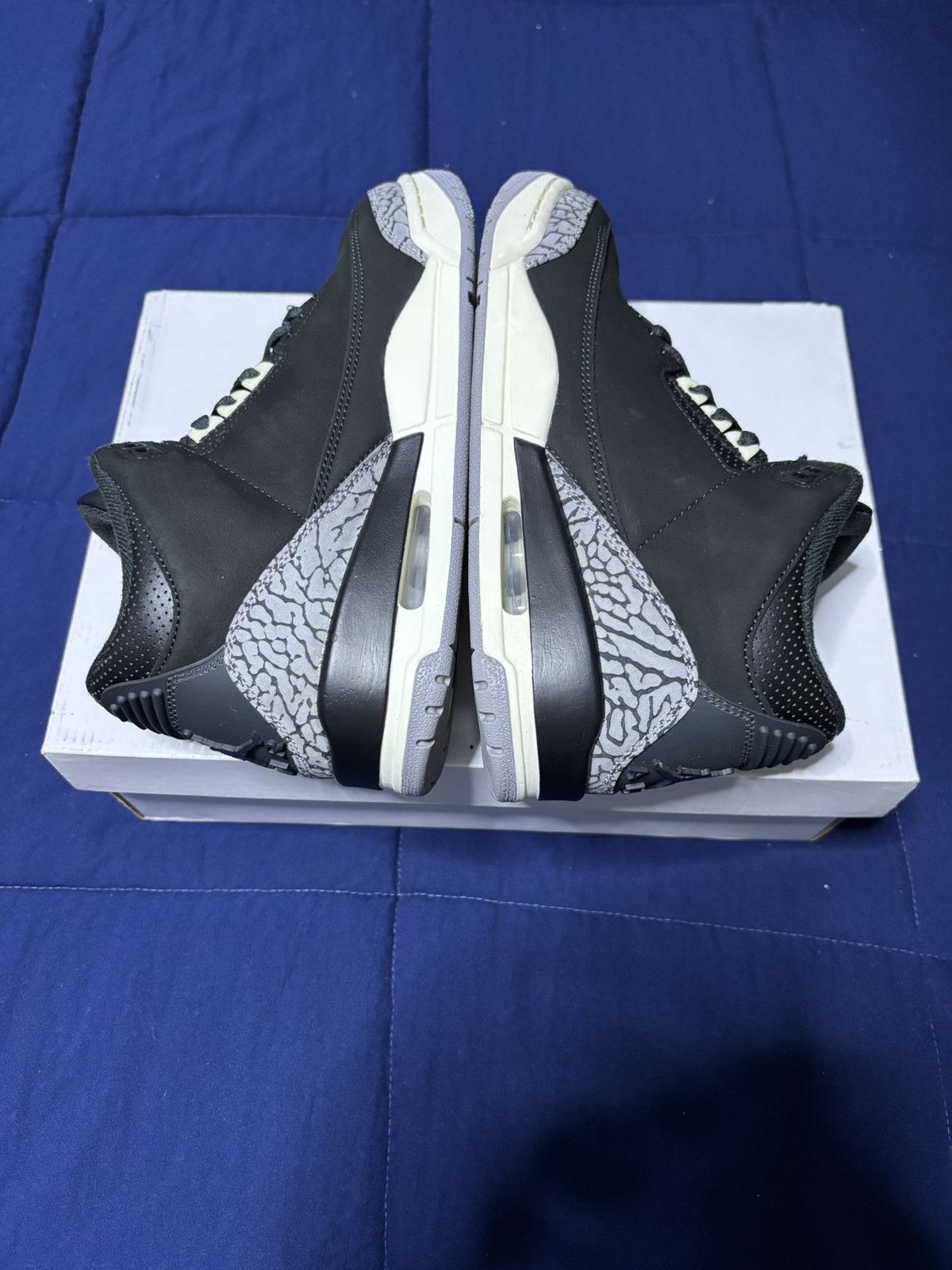 Jordan Brand Air Jordan 3 Retro Off Noir 2023 Size 8M/9.5W Size US 8 / EU 41 - 3 Thumbnail
