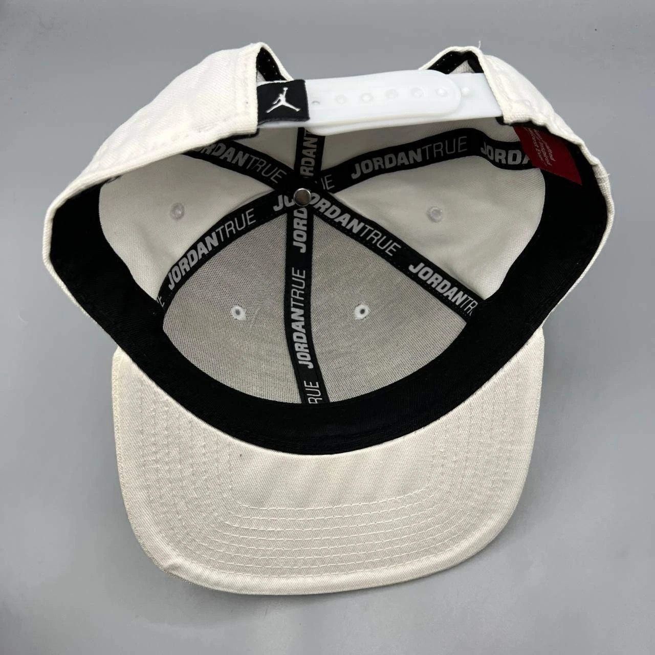 Jordan Brand Air Jordan True Hat Men White Black Jumpman Snap Back Cap Size ONE SIZE - 2 Thumbnail