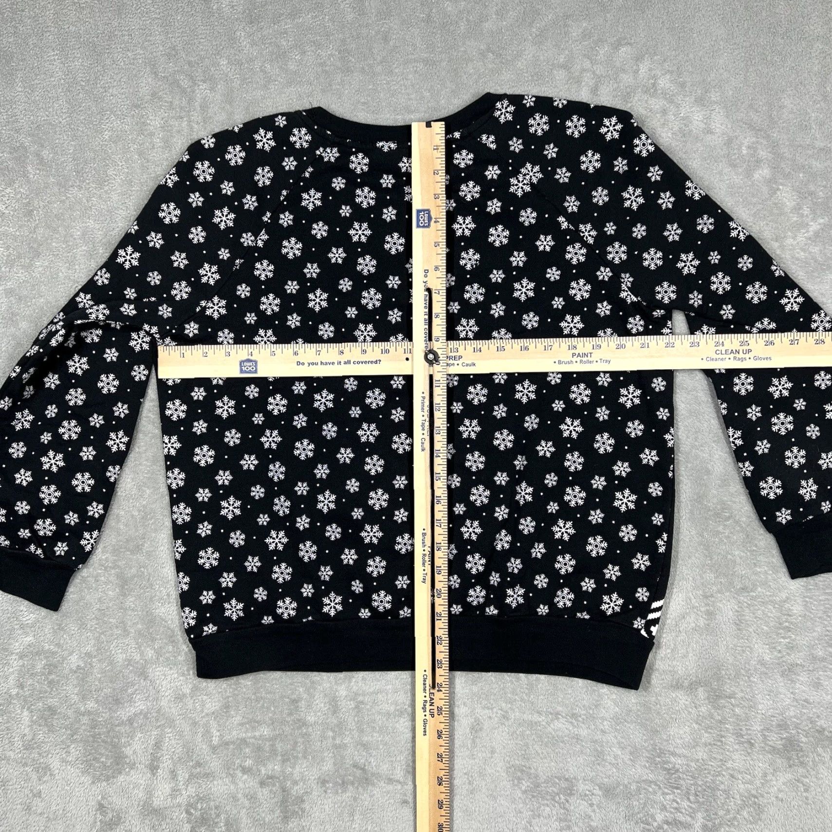 Disney Disney Sweatshirt Mickey Mouse Women's XL Crew Neck Black Fleece Interior Snowflakes Sparkle Graphic 15-17 Winter Athleisure Made by Disney Size XL / US 12-14 / IT 48-50 - 6 Thumbnail
