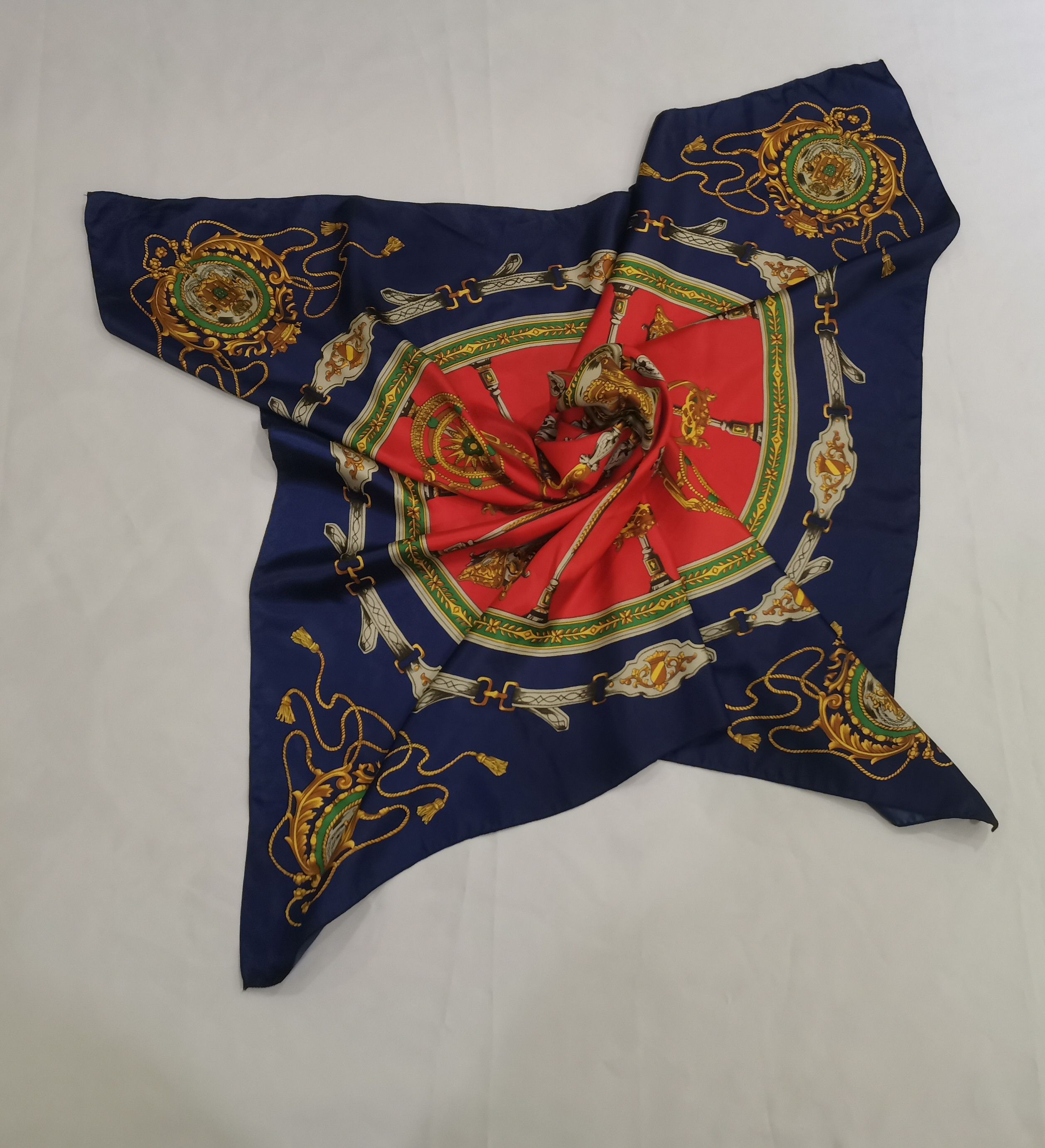 Vintage Rare vintage luxury scarves nice design Size ONE SIZE - 3 Thumbnail