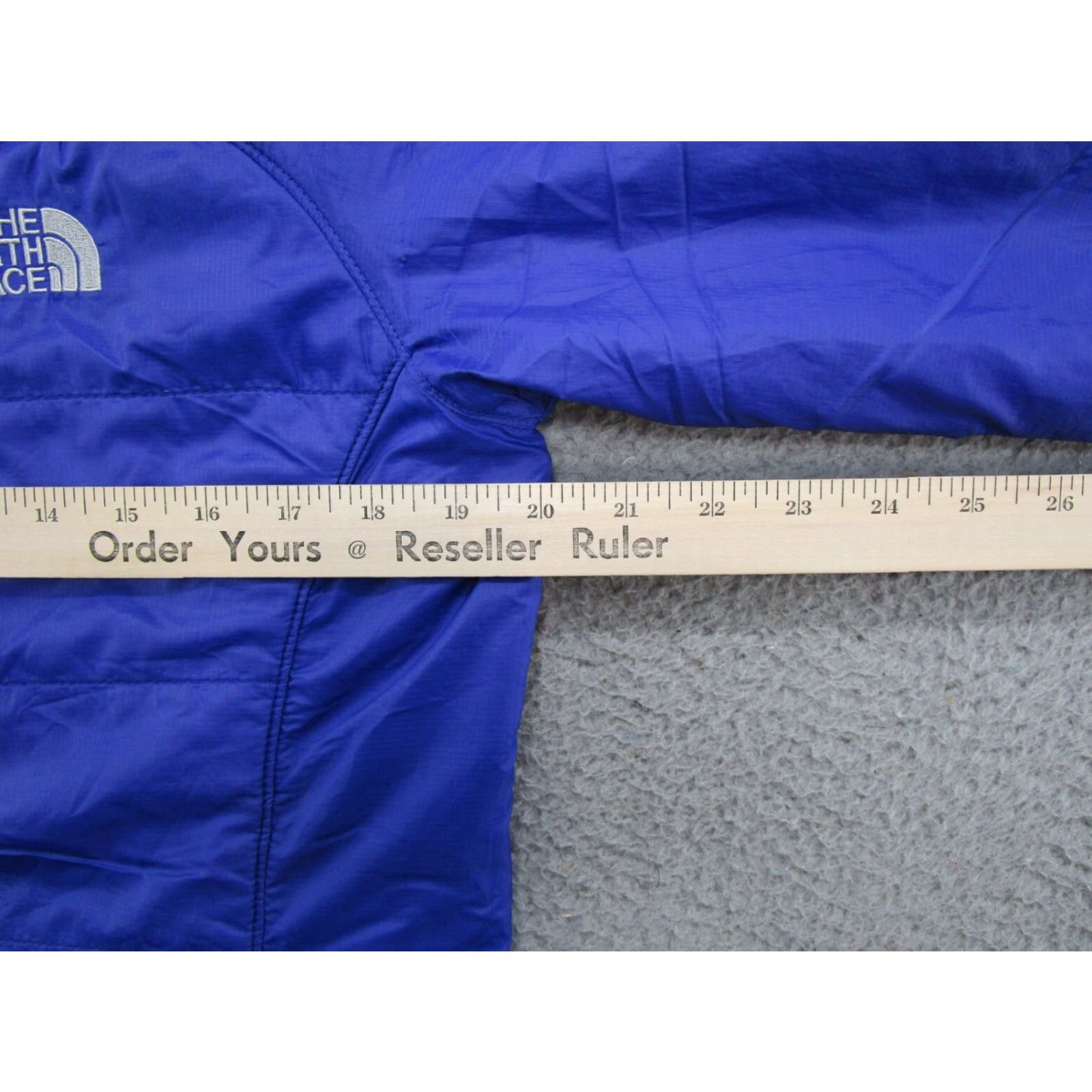 The North Face The North Face Women's Purple Puffer Full Zip Jacket Size M Outdoor Skiing Read Size M / US 6-8 / IT 42-44 - 6 Thumbnail
